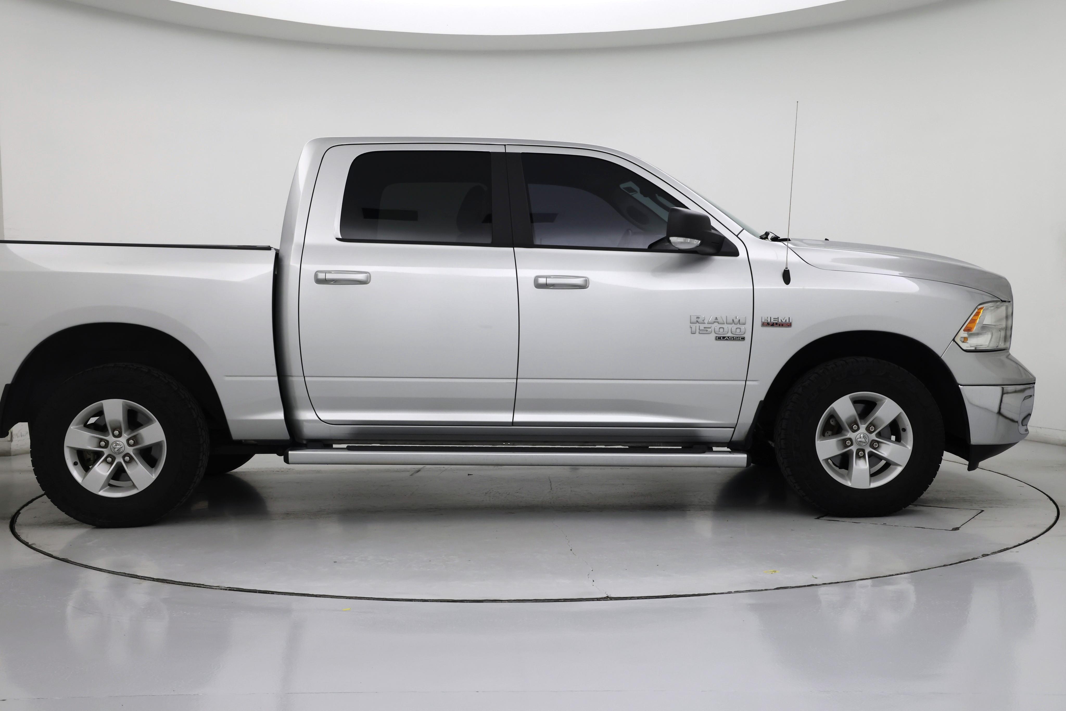 Thumbnail: 2019 RAM 1500 Classic - 7