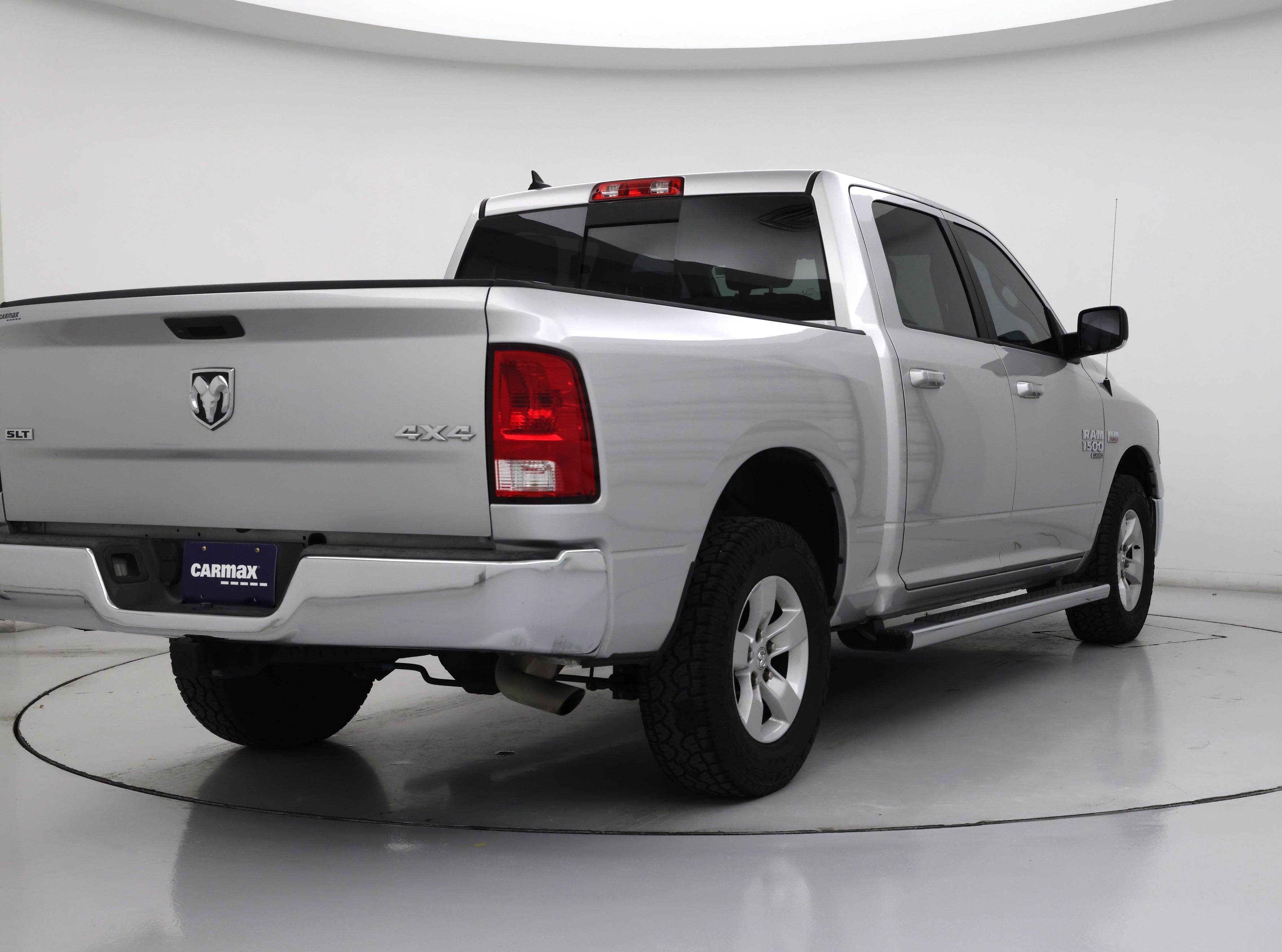 Thumbnail: 2019 RAM 1500 Classic - 8