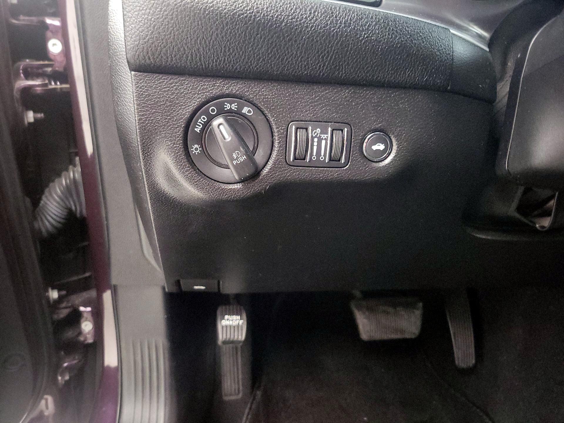 Thumbnail: 2021 Dodge Challenger - 13