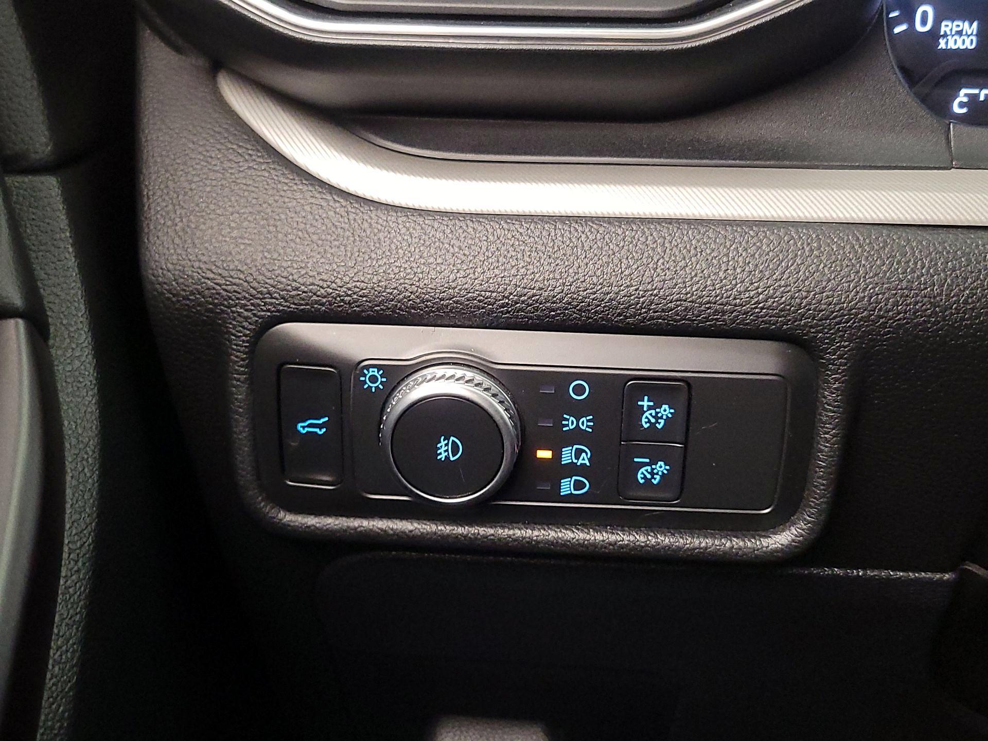 Thumbnail: 2020 Ford Explorer - 13