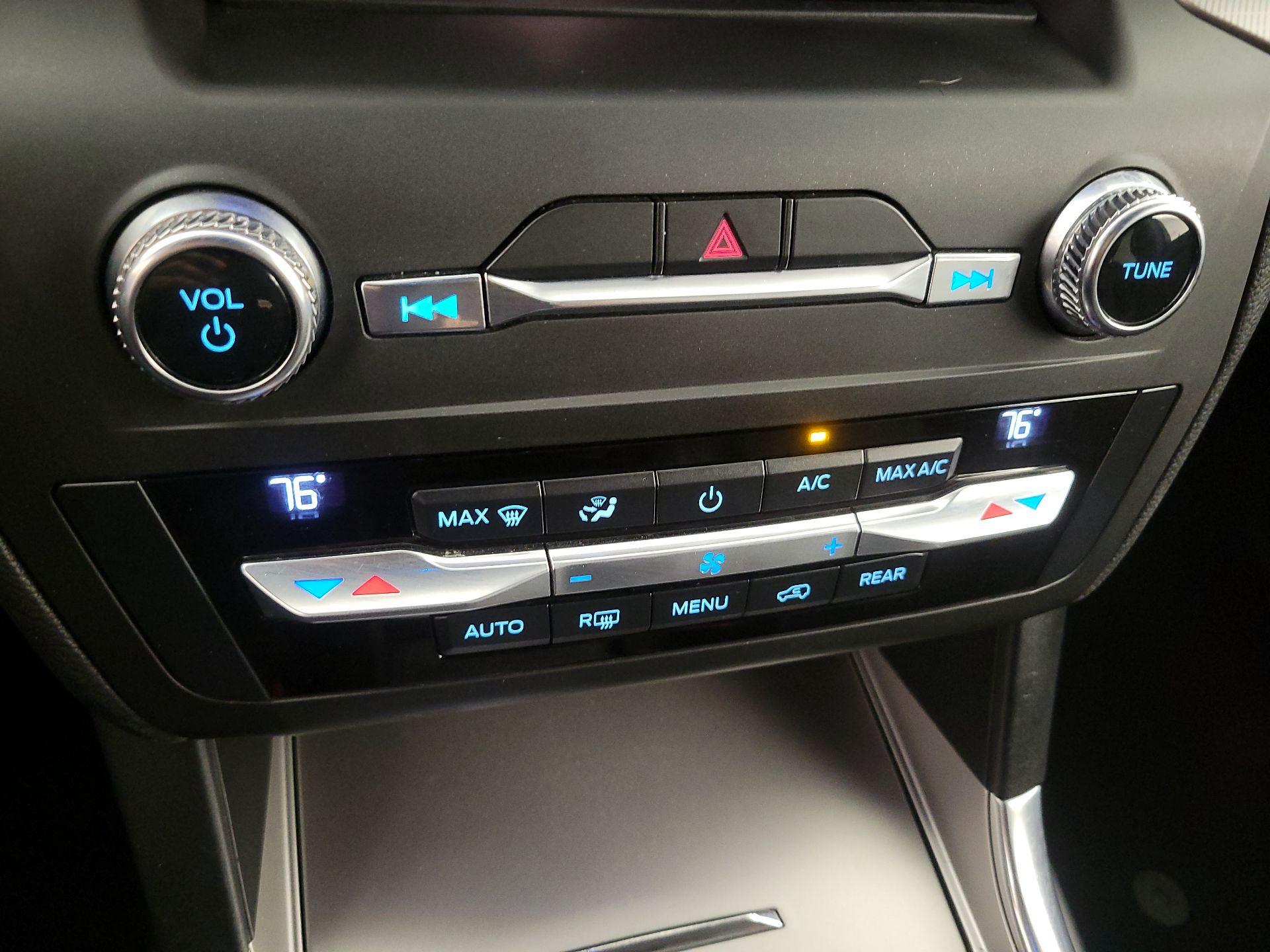 Thumbnail: 2020 Ford Explorer - 16