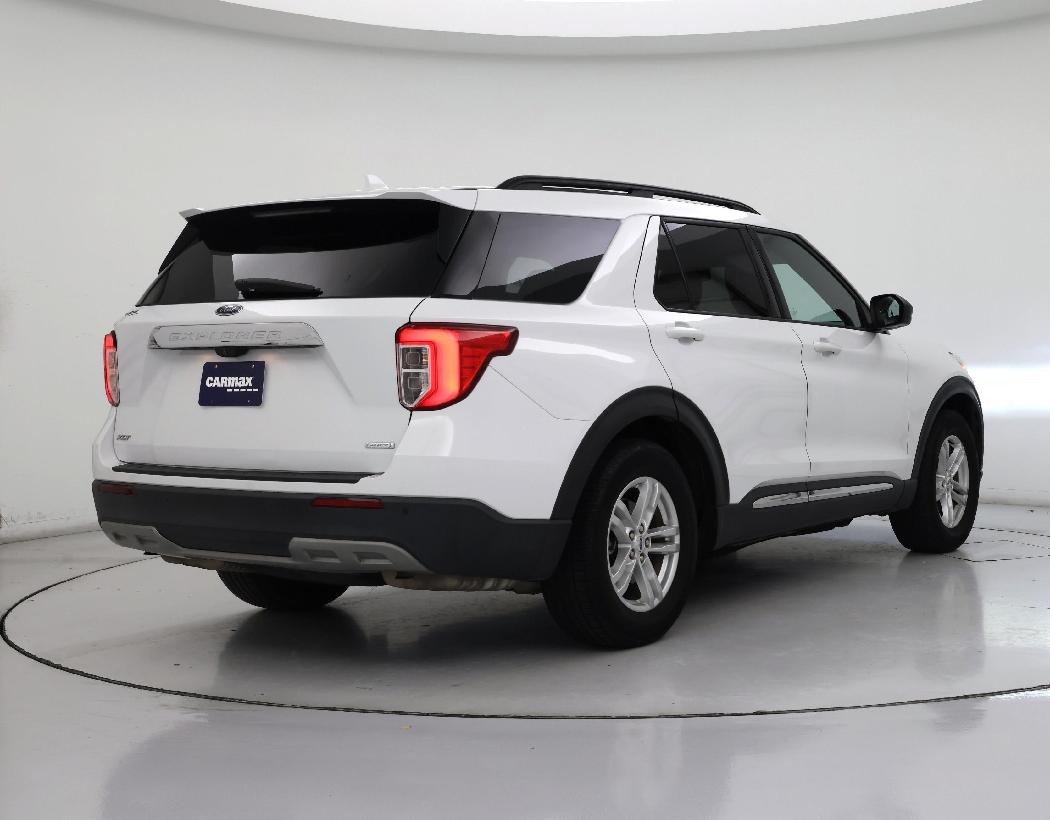 Thumbnail: 2020 Ford Explorer - 8