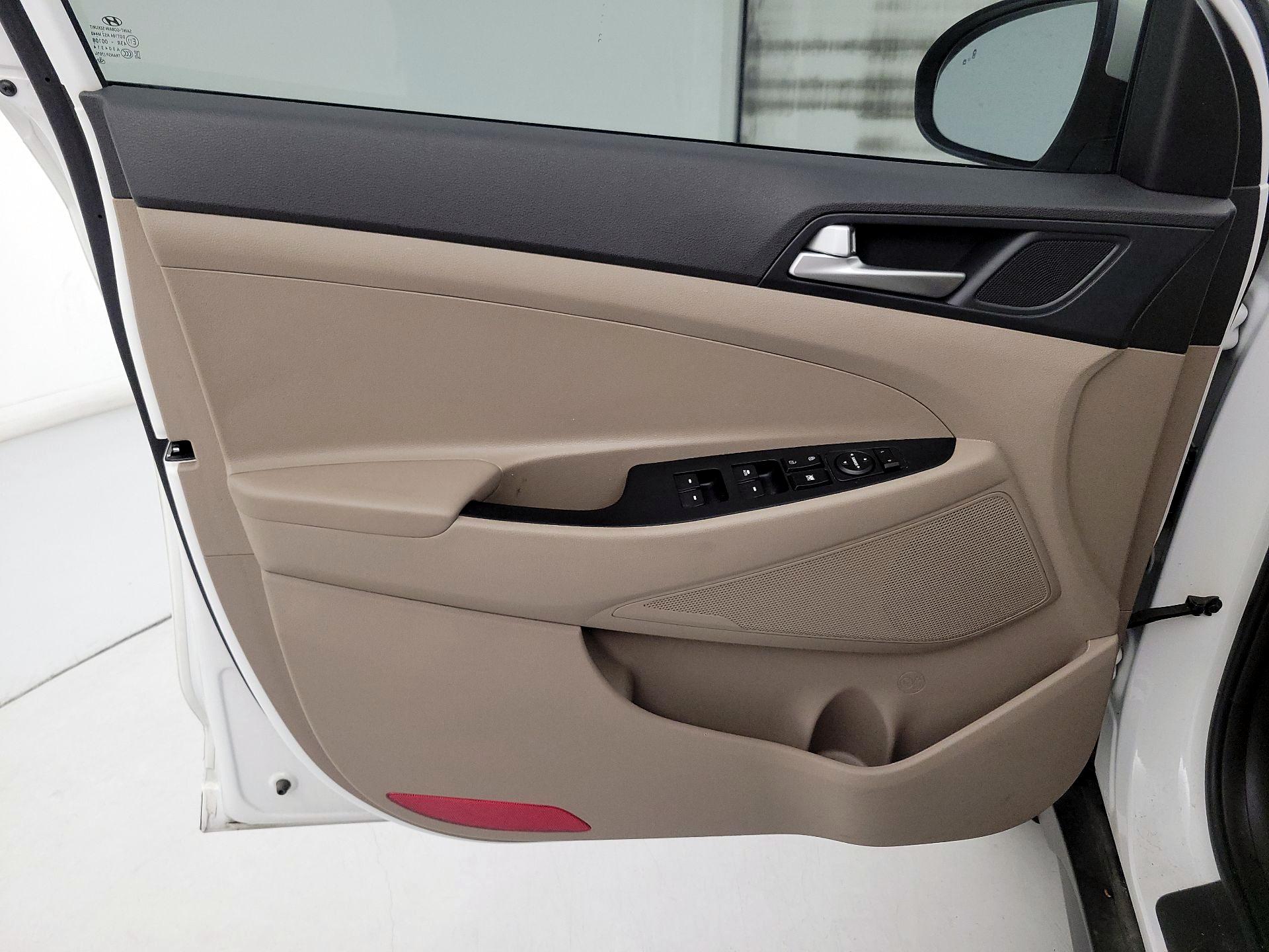 Thumbnail: 2020 Hyundai Tucson - 12