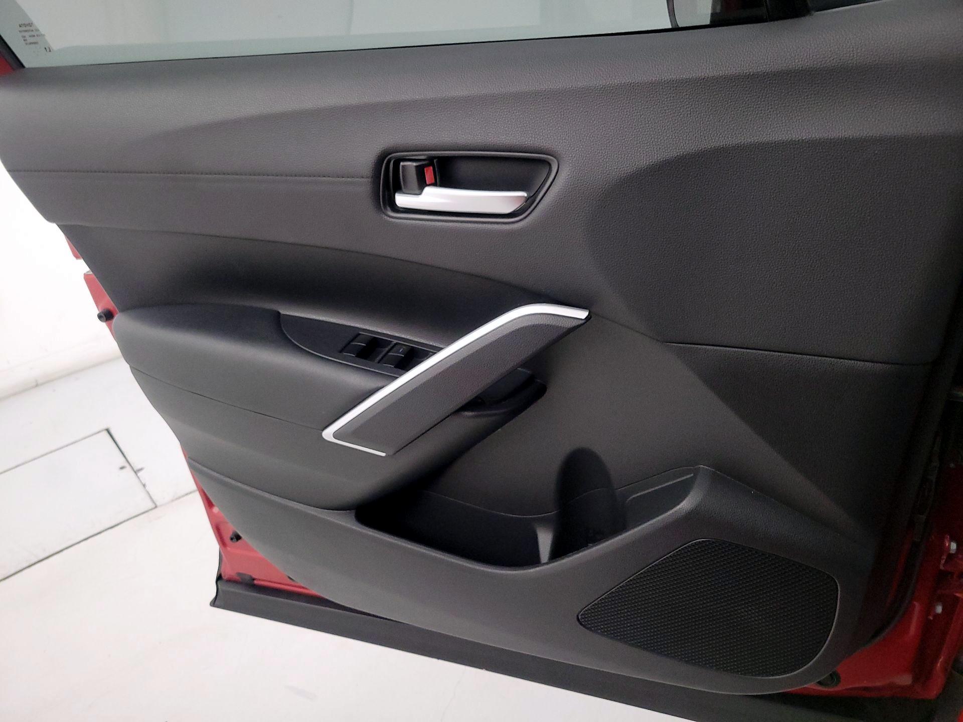 Thumbnail: 2023 Toyota Corolla Cross - 12