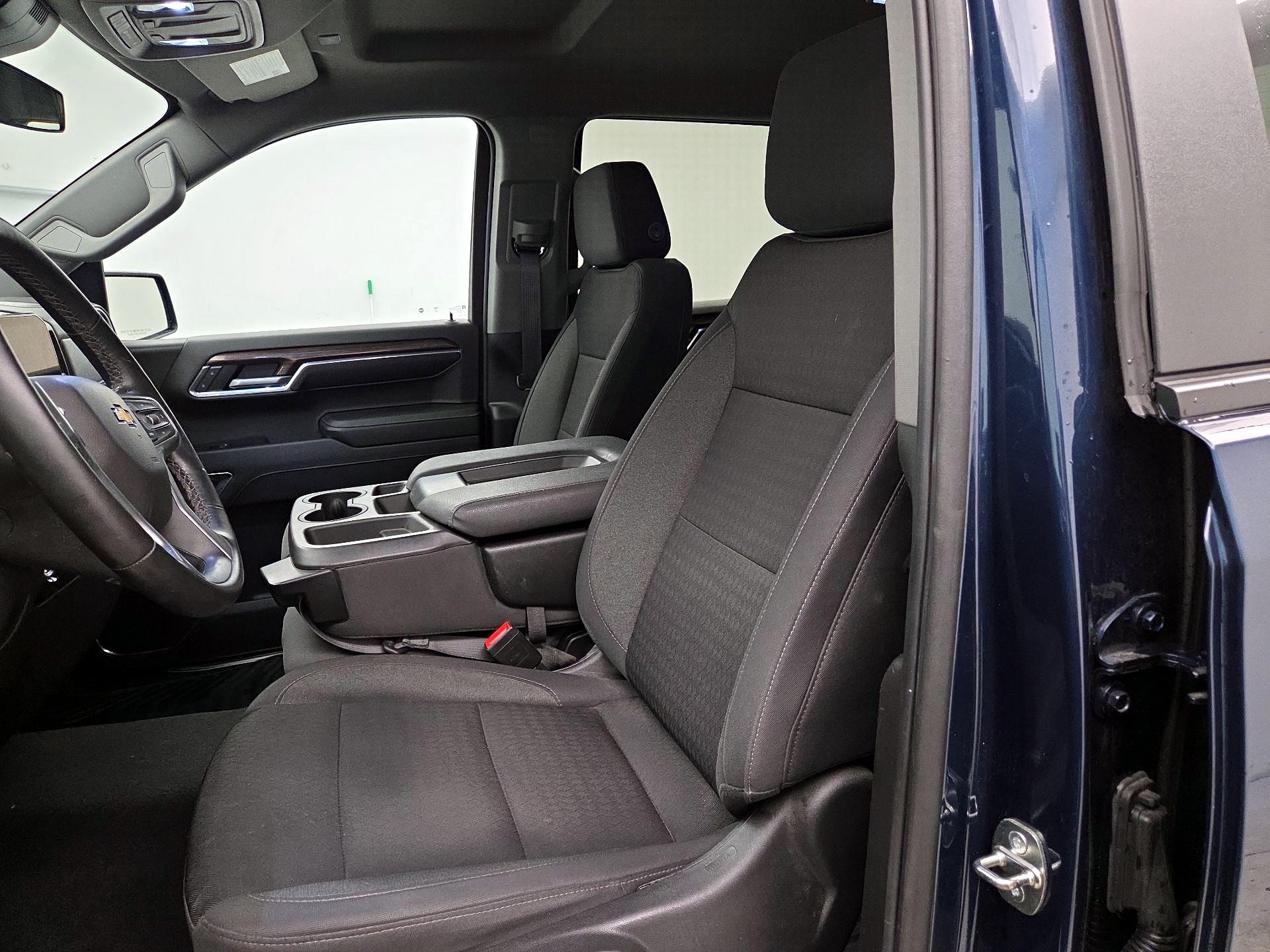 Thumbnail: 2023 Chevrolet Silverado 1500 - 11