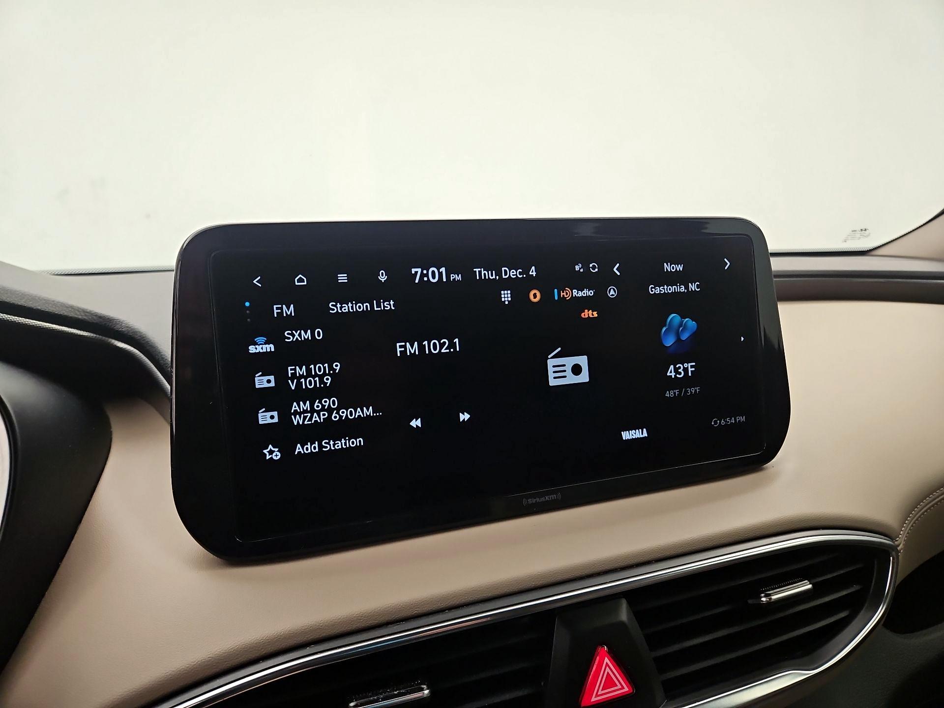 Thumbnail: 2023 Hyundai Santa Fe - 16