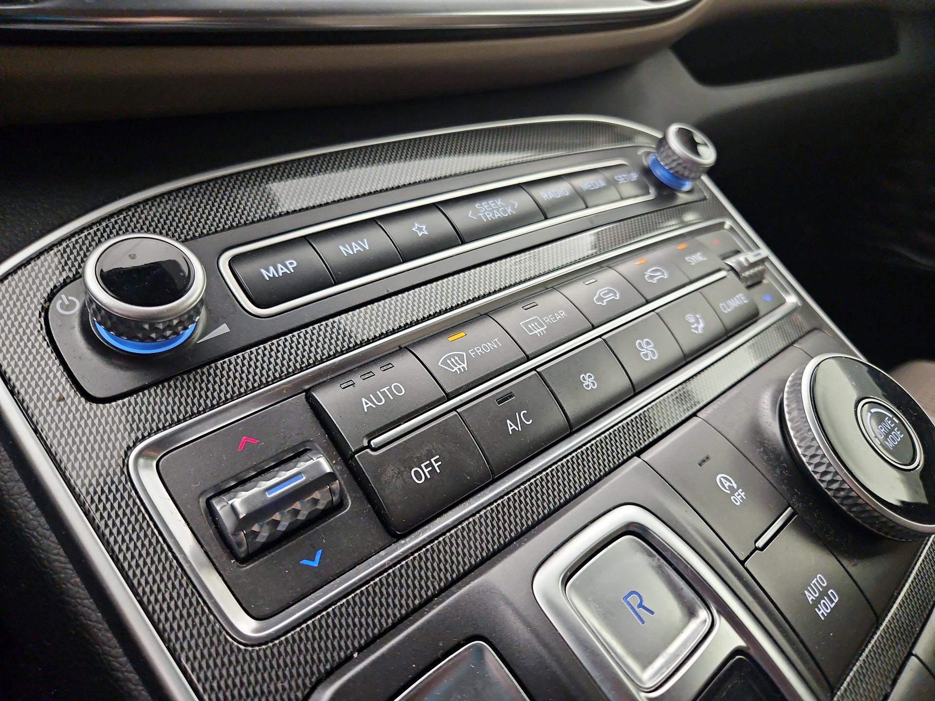 Thumbnail: 2023 Hyundai Santa Fe - 17