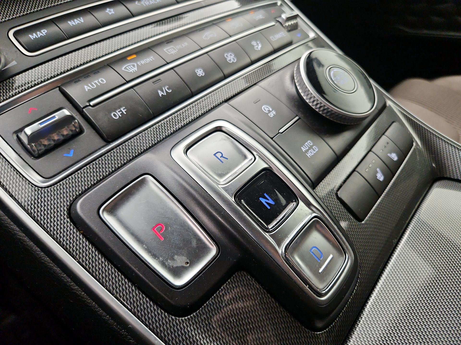 Thumbnail: 2023 Hyundai Santa Fe - 18