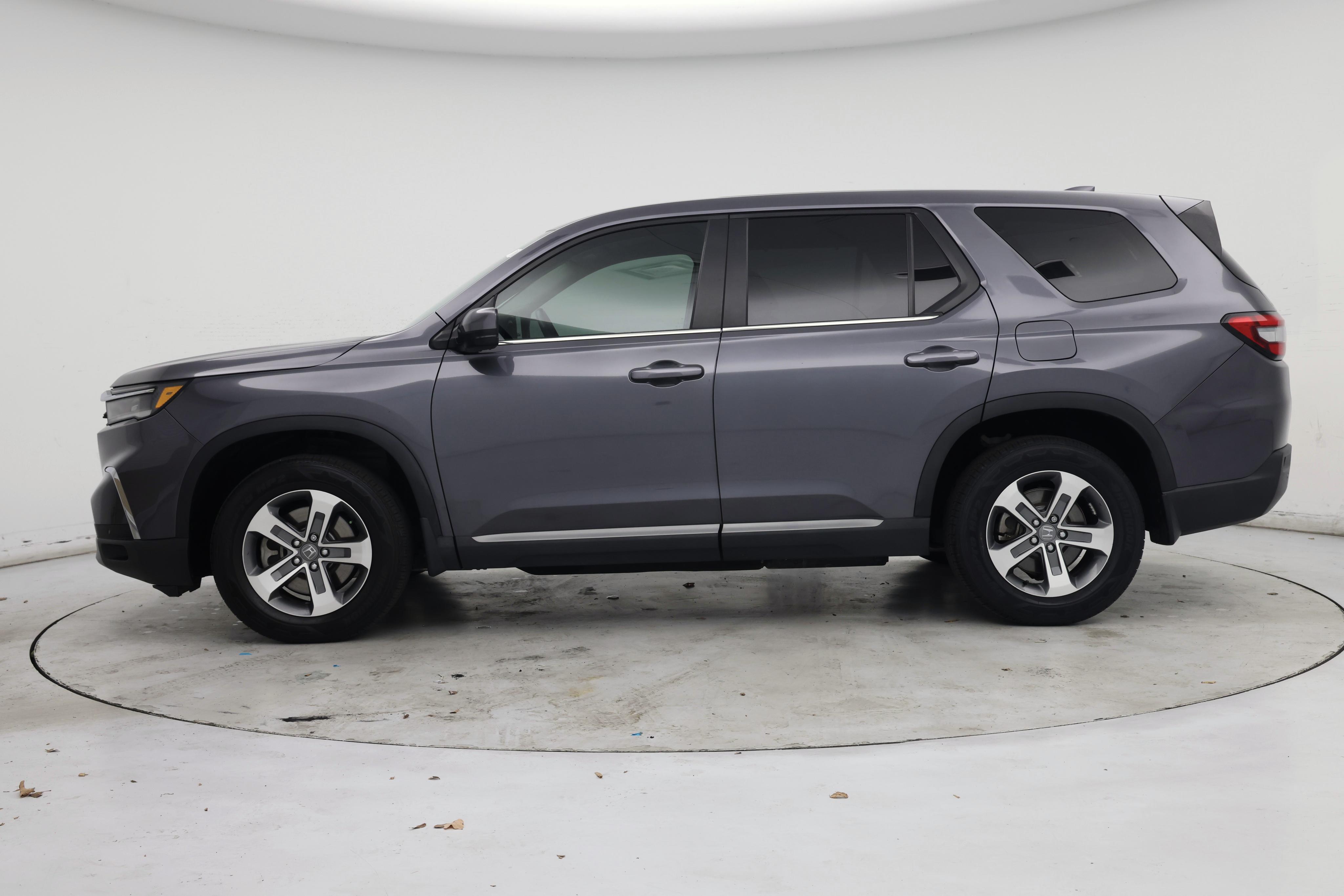 Thumbnail: 2023 Honda Pilot - 3