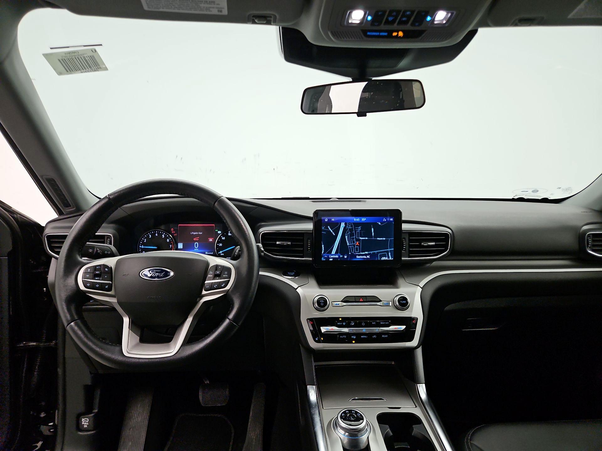 Thumbnail: 2022 Ford Explorer - 9