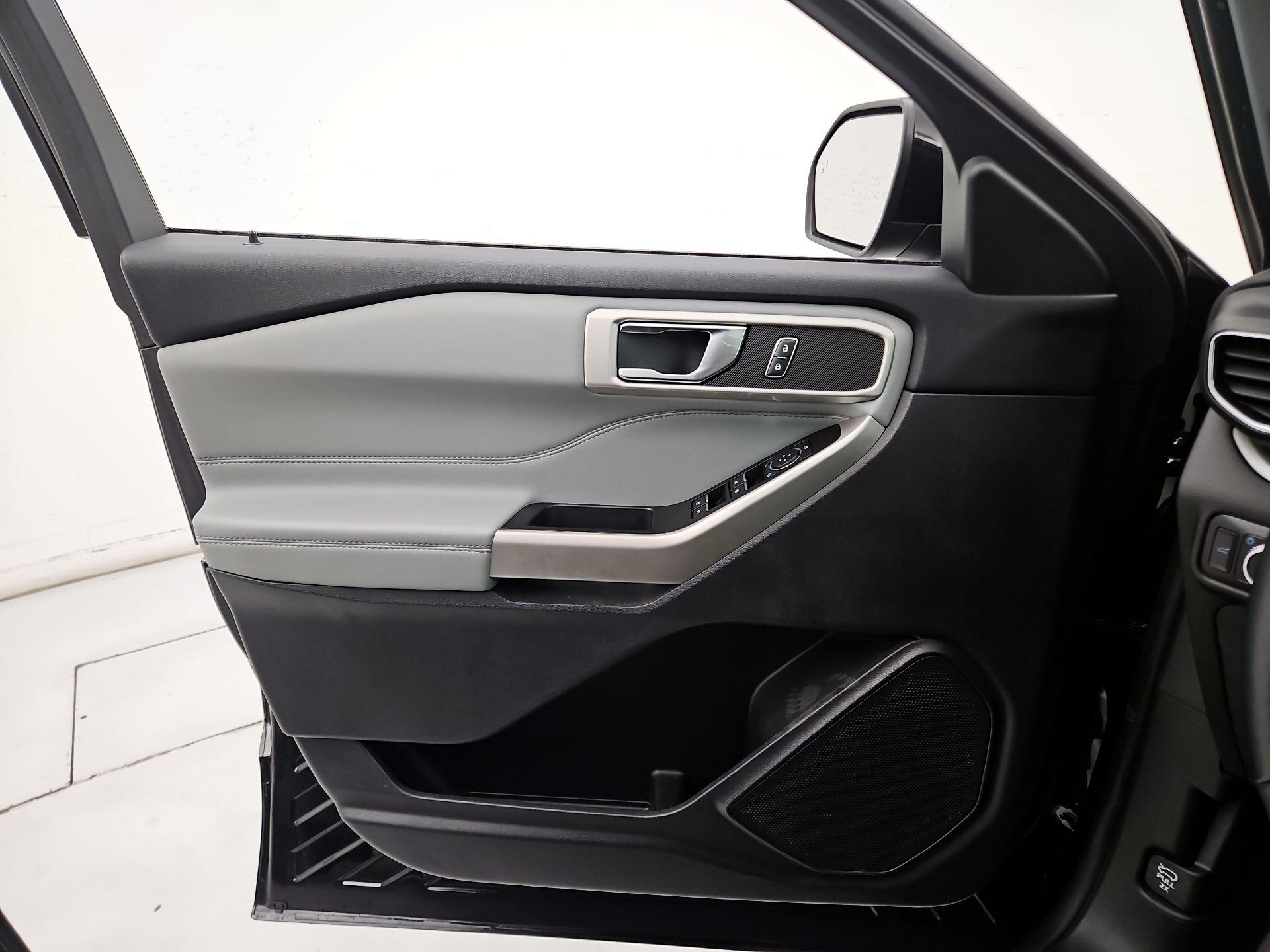 Thumbnail: 2022 Ford Explorer - 12