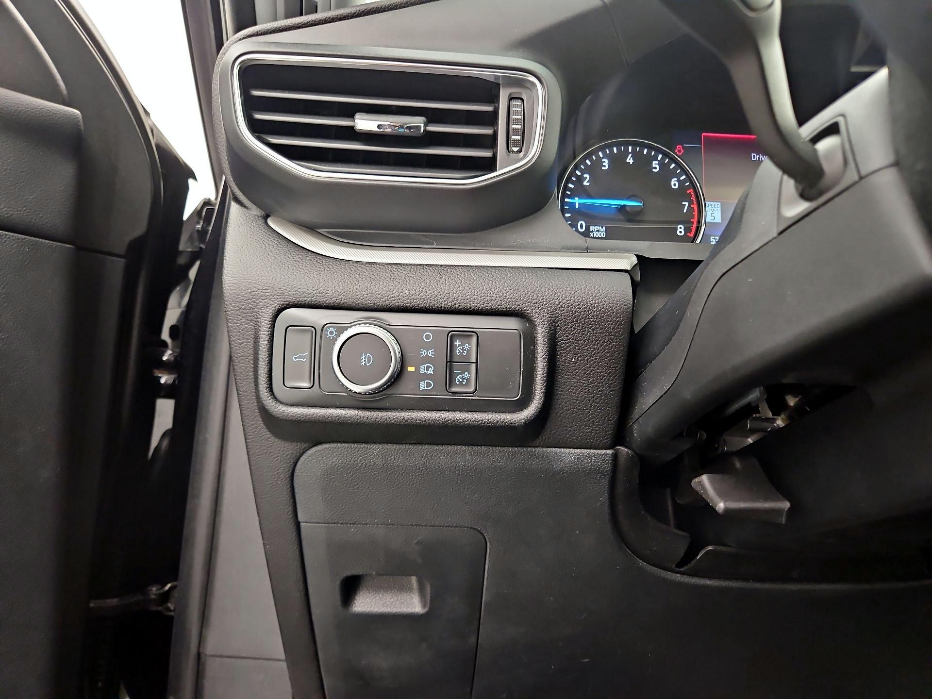 Thumbnail: 2022 Ford Explorer - 13