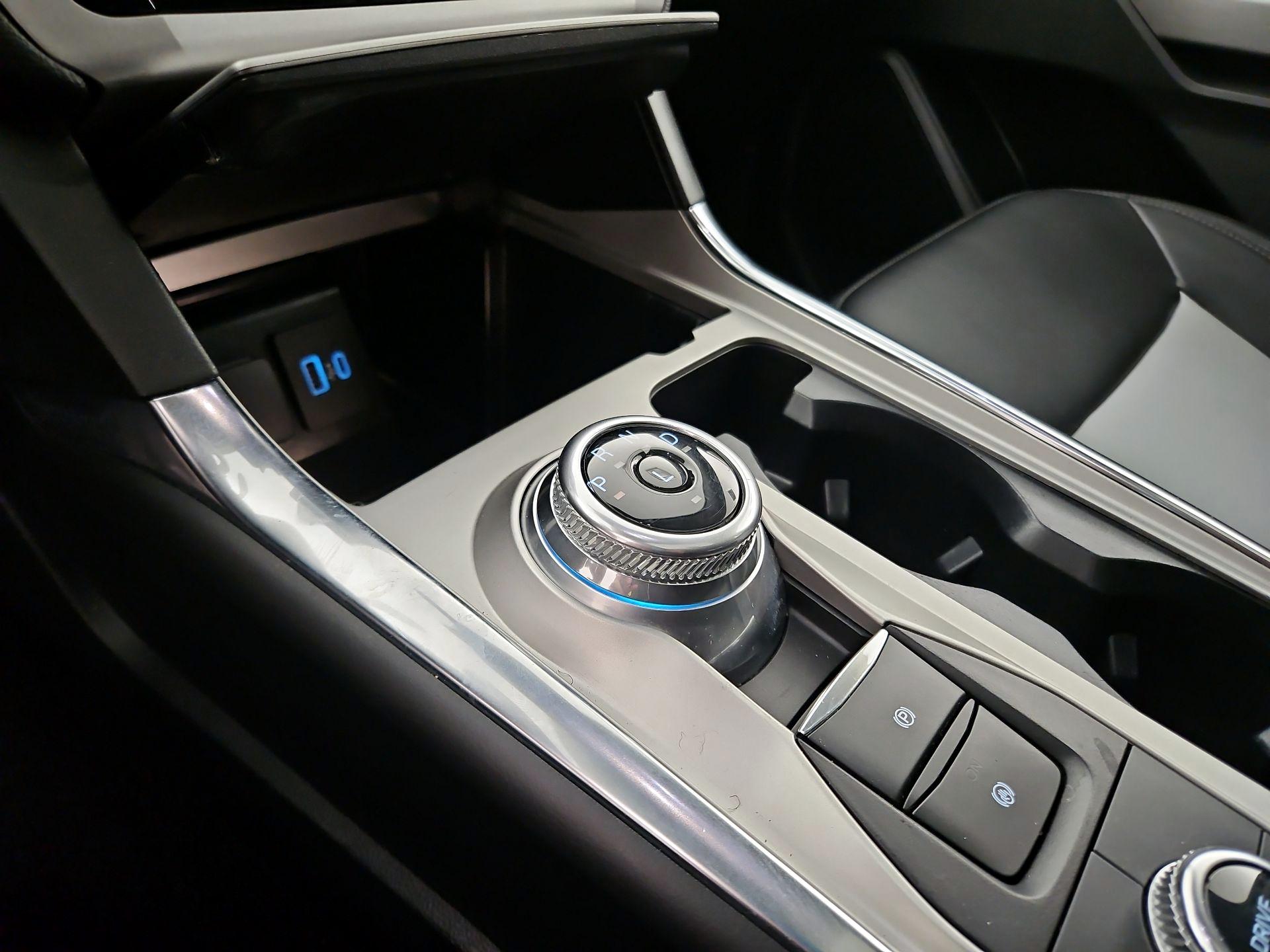 Thumbnail: 2022 Ford Explorer - 18