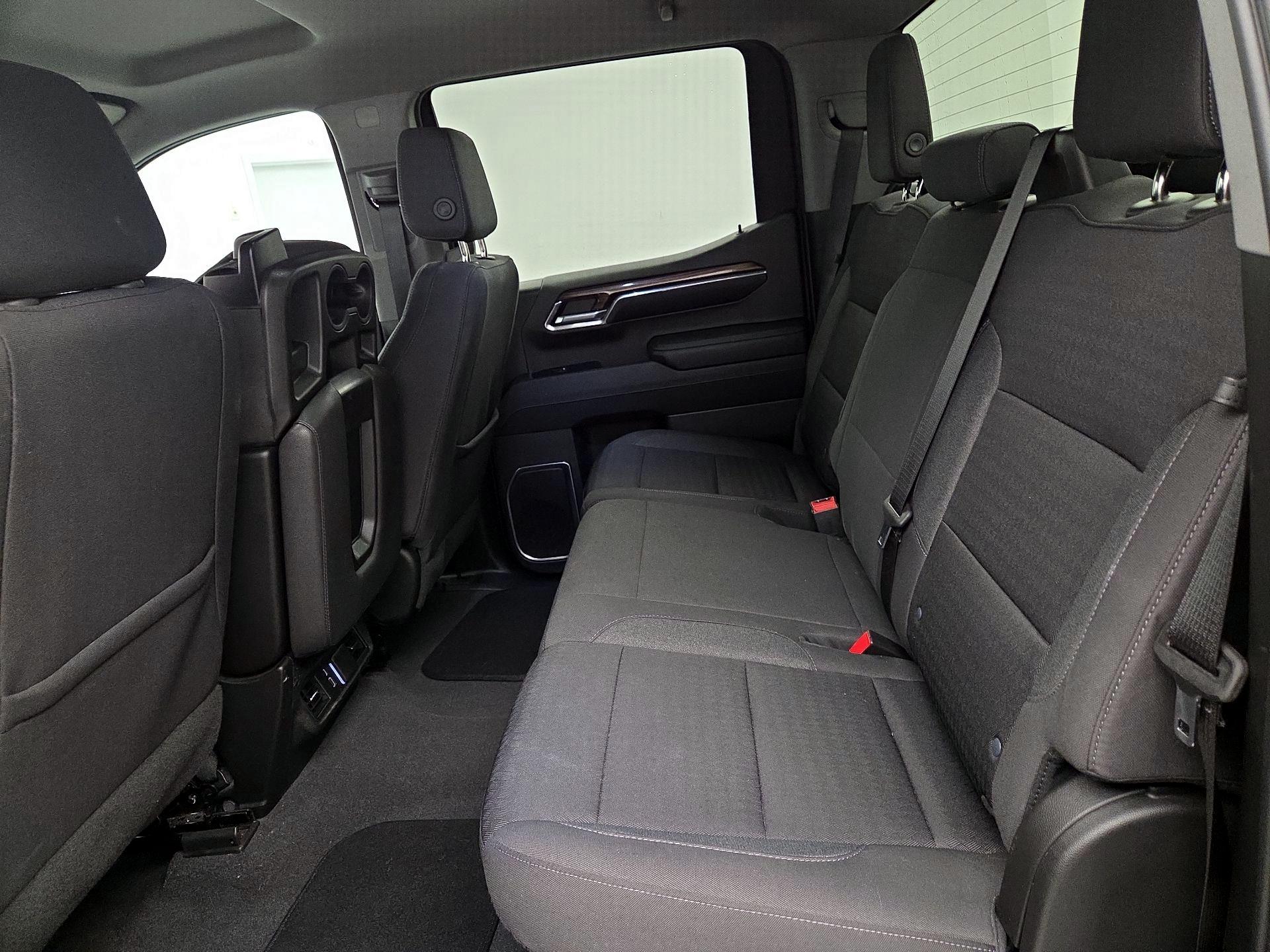 Thumbnail: 2023 Chevrolet Silverado 1500 - 19