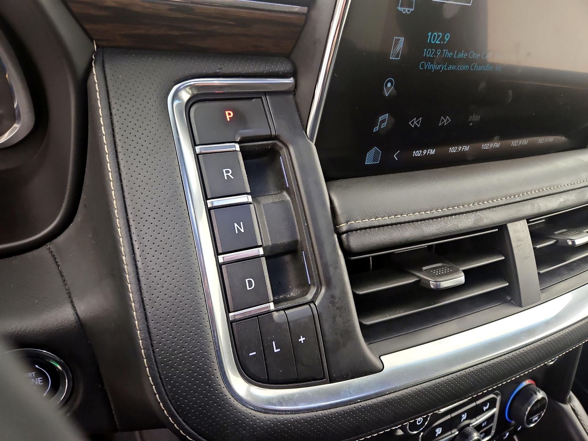 Thumbnail: 2023 Chevrolet Suburban - 17