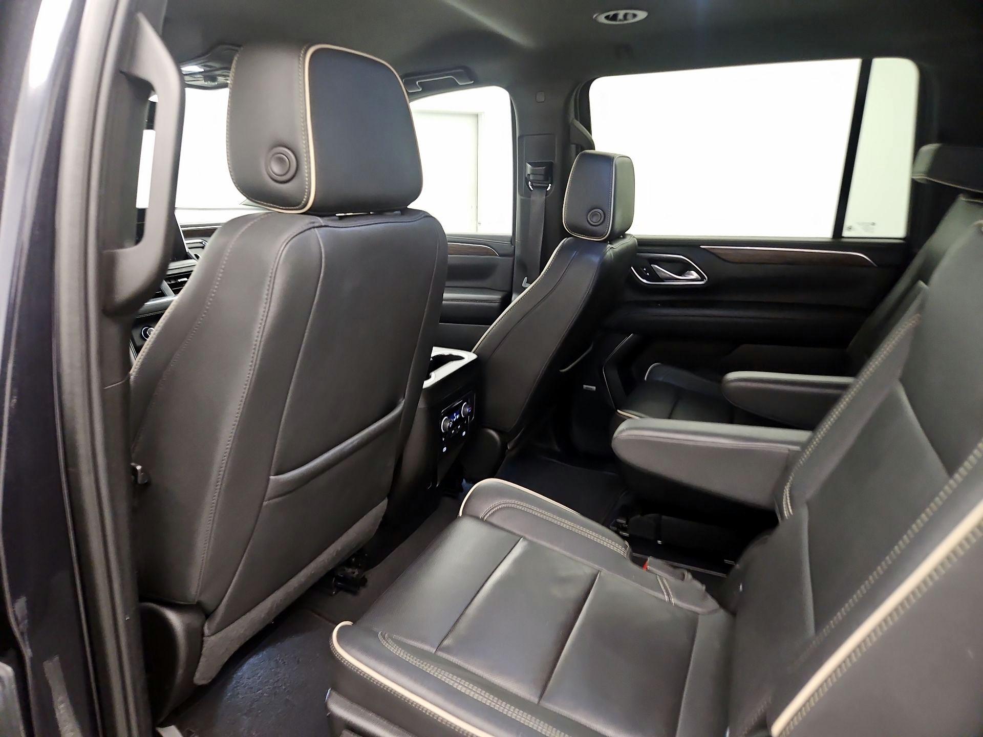 Thumbnail: 2023 Chevrolet Suburban - 19