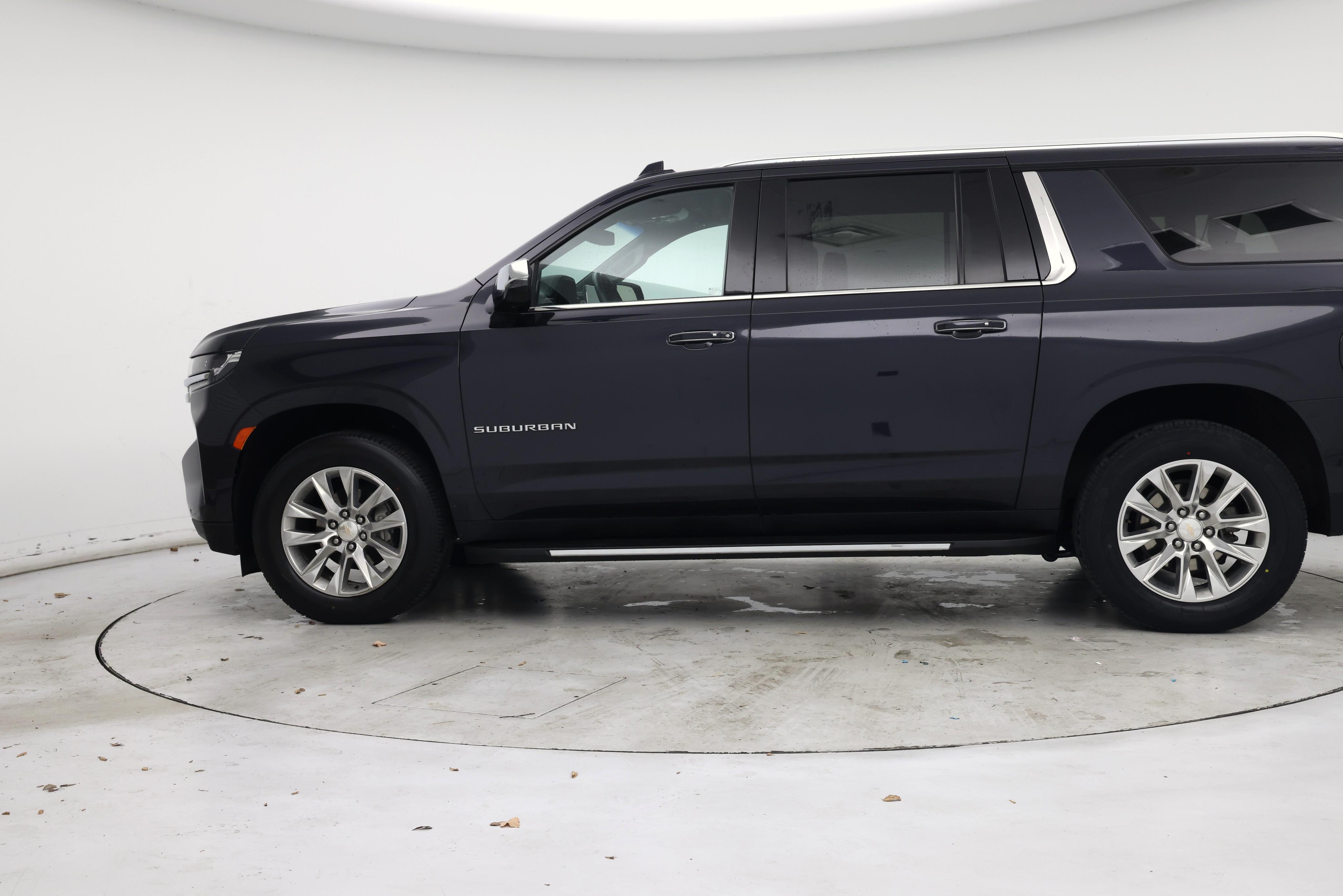 Thumbnail: 2023 Chevrolet Suburban - 3