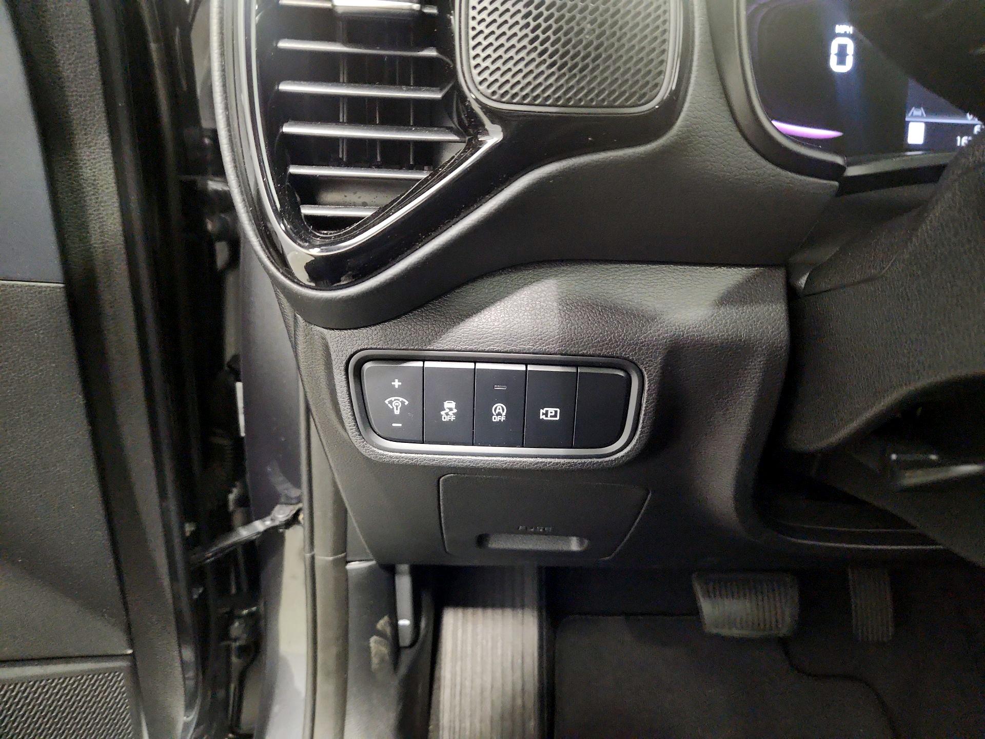 Thumbnail: 2023 Kia Soul - 13