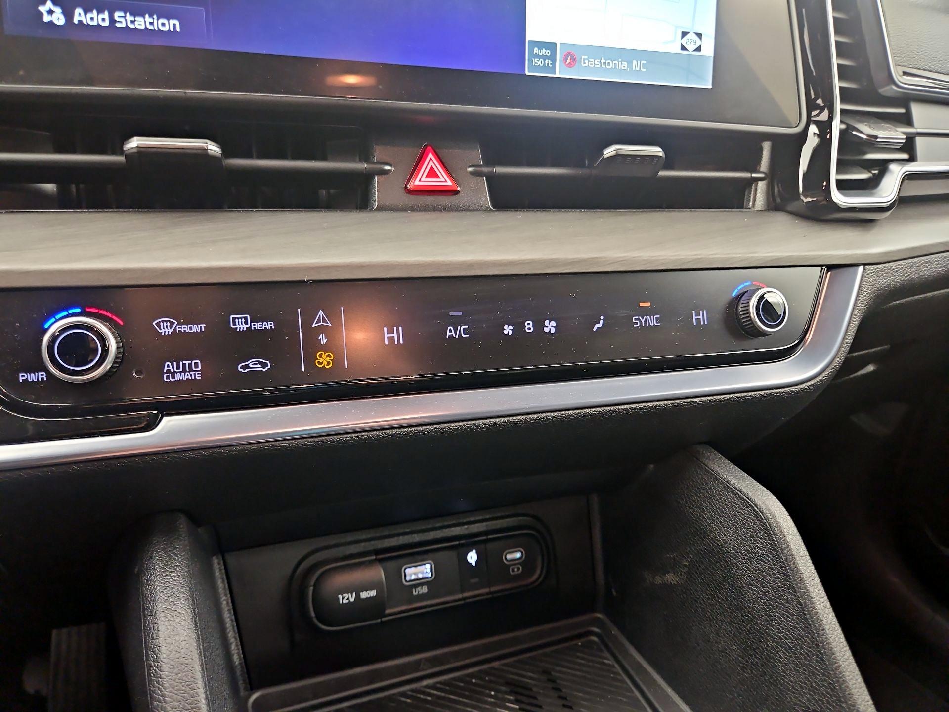 Thumbnail: 2023 Kia Sportage - 17