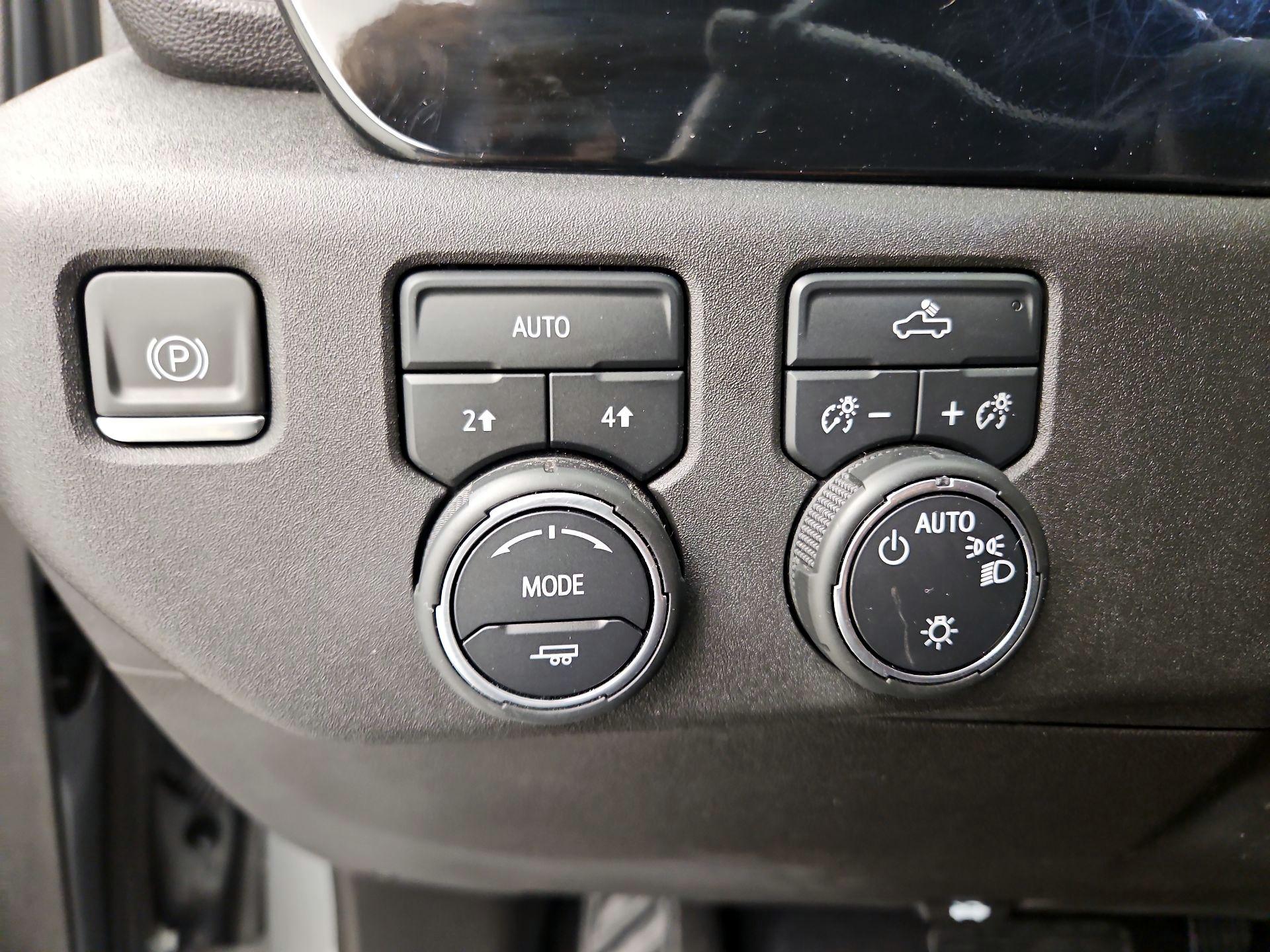 Thumbnail: 2023 Chevrolet Silverado 1500 - 13