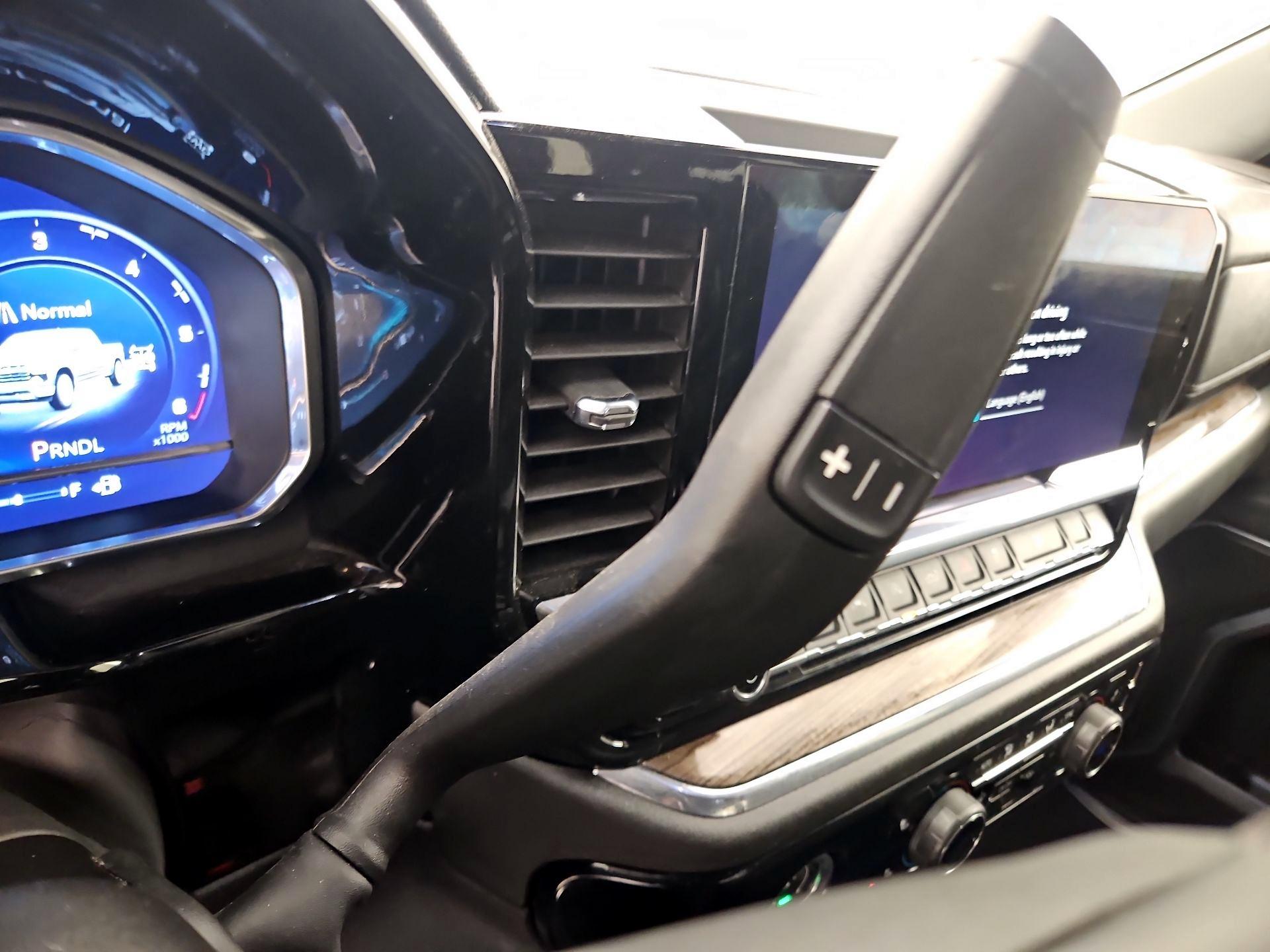 Thumbnail: 2023 Chevrolet Silverado 1500 - 17