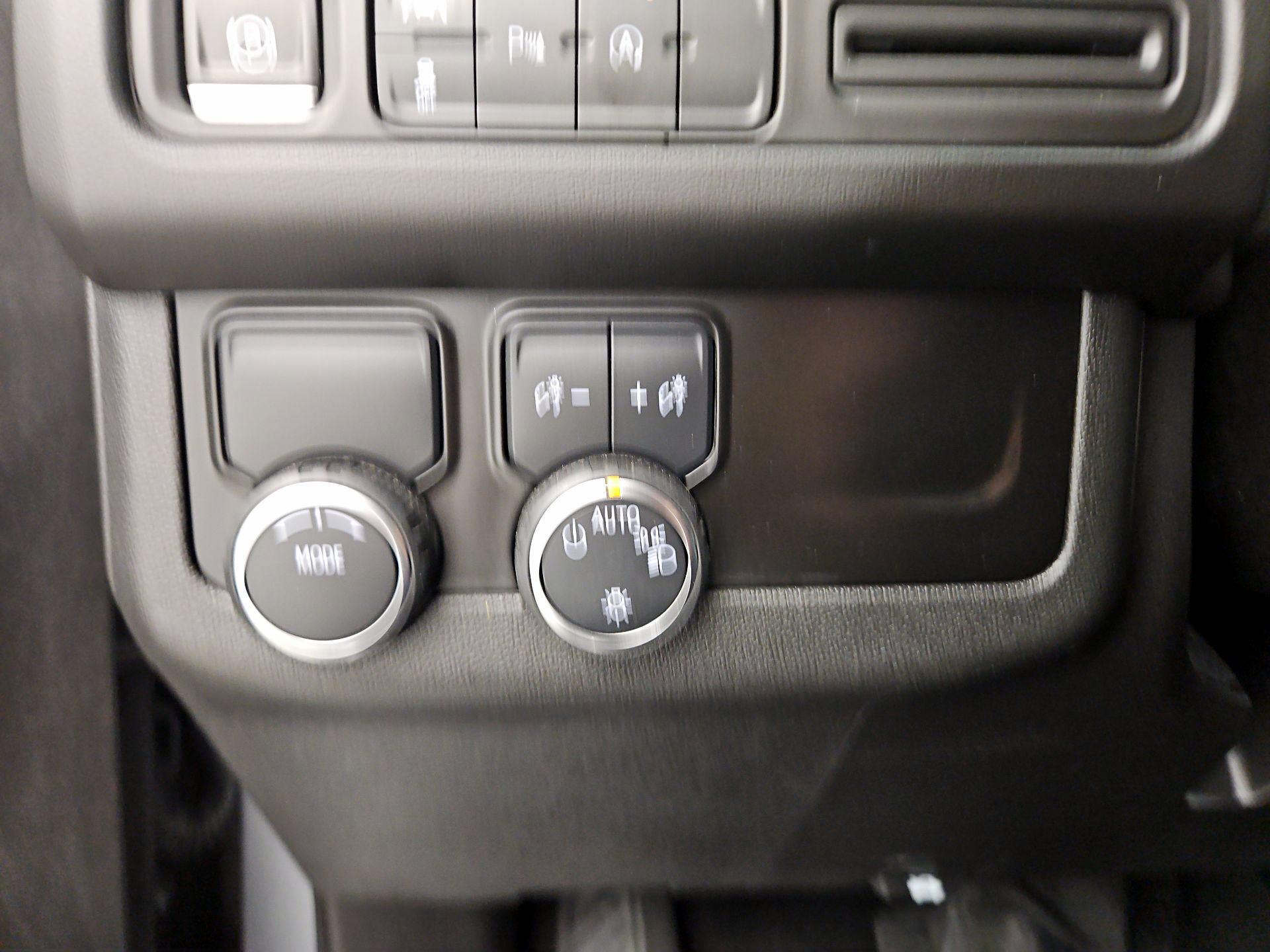 Thumbnail: 2024 Chevrolet Tahoe - 13