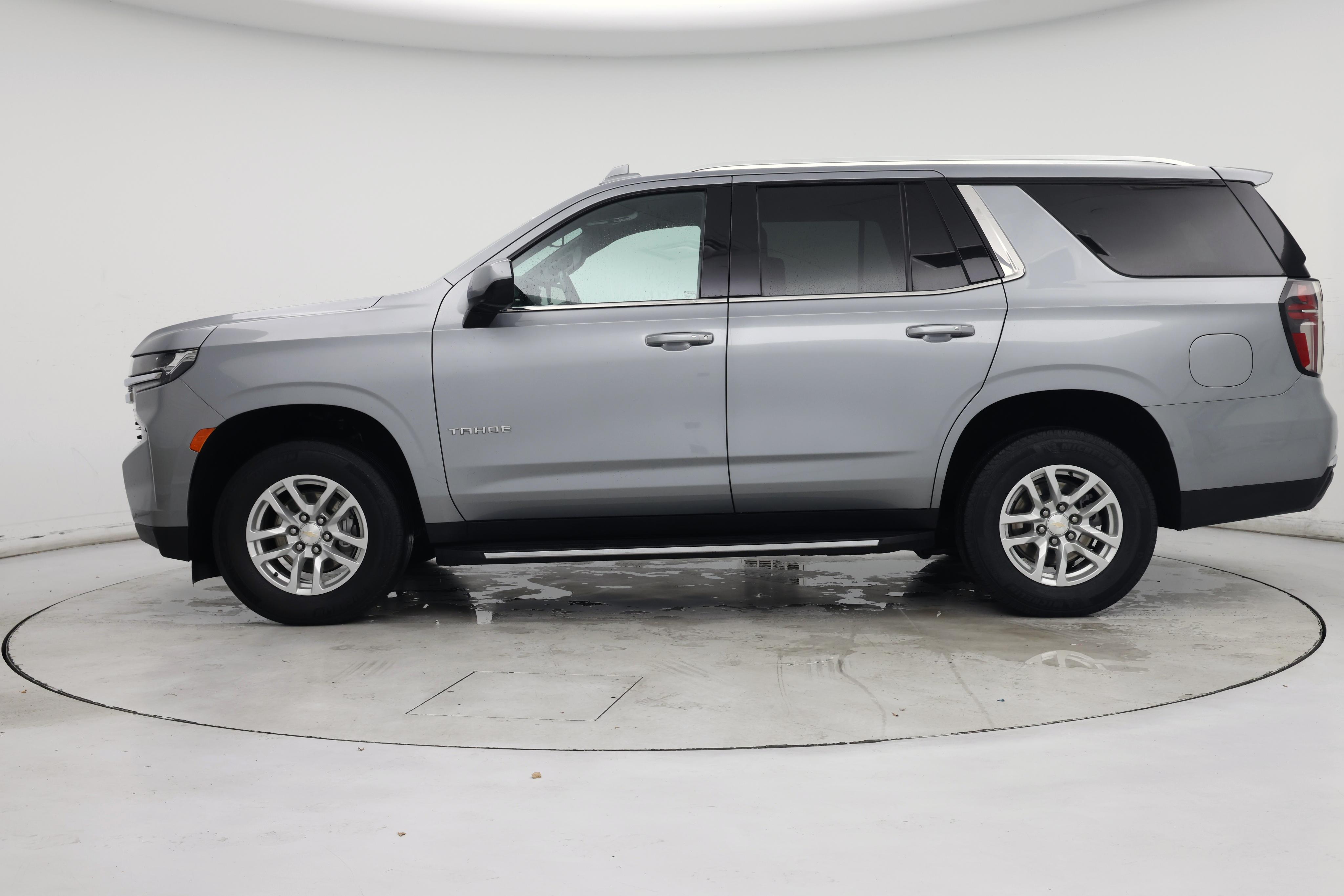 Thumbnail: 2024 Chevrolet Tahoe - 3