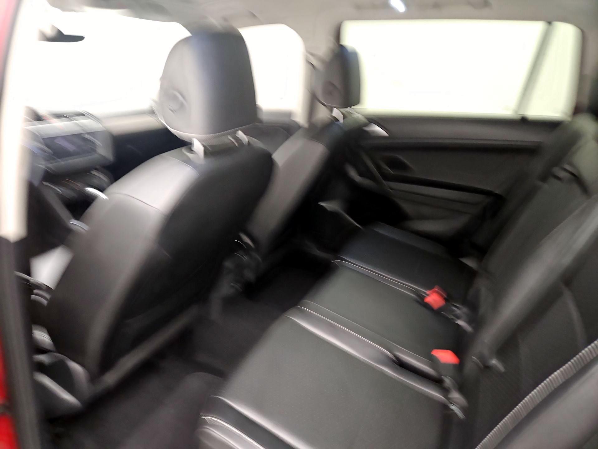 Thumbnail: 2021 Volkswagen Tiguan - 19