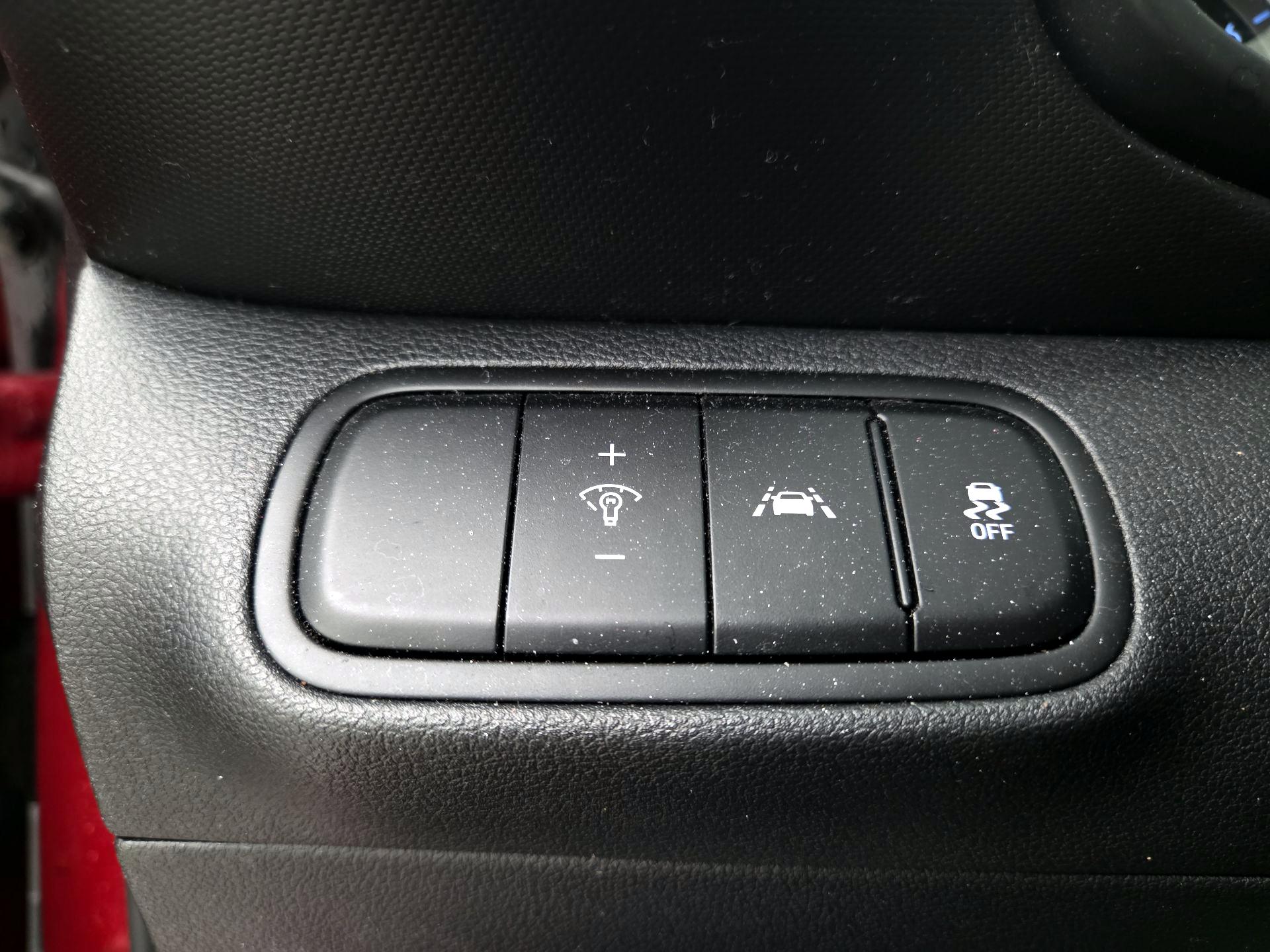 Thumbnail: 2022 Hyundai Venue - 13