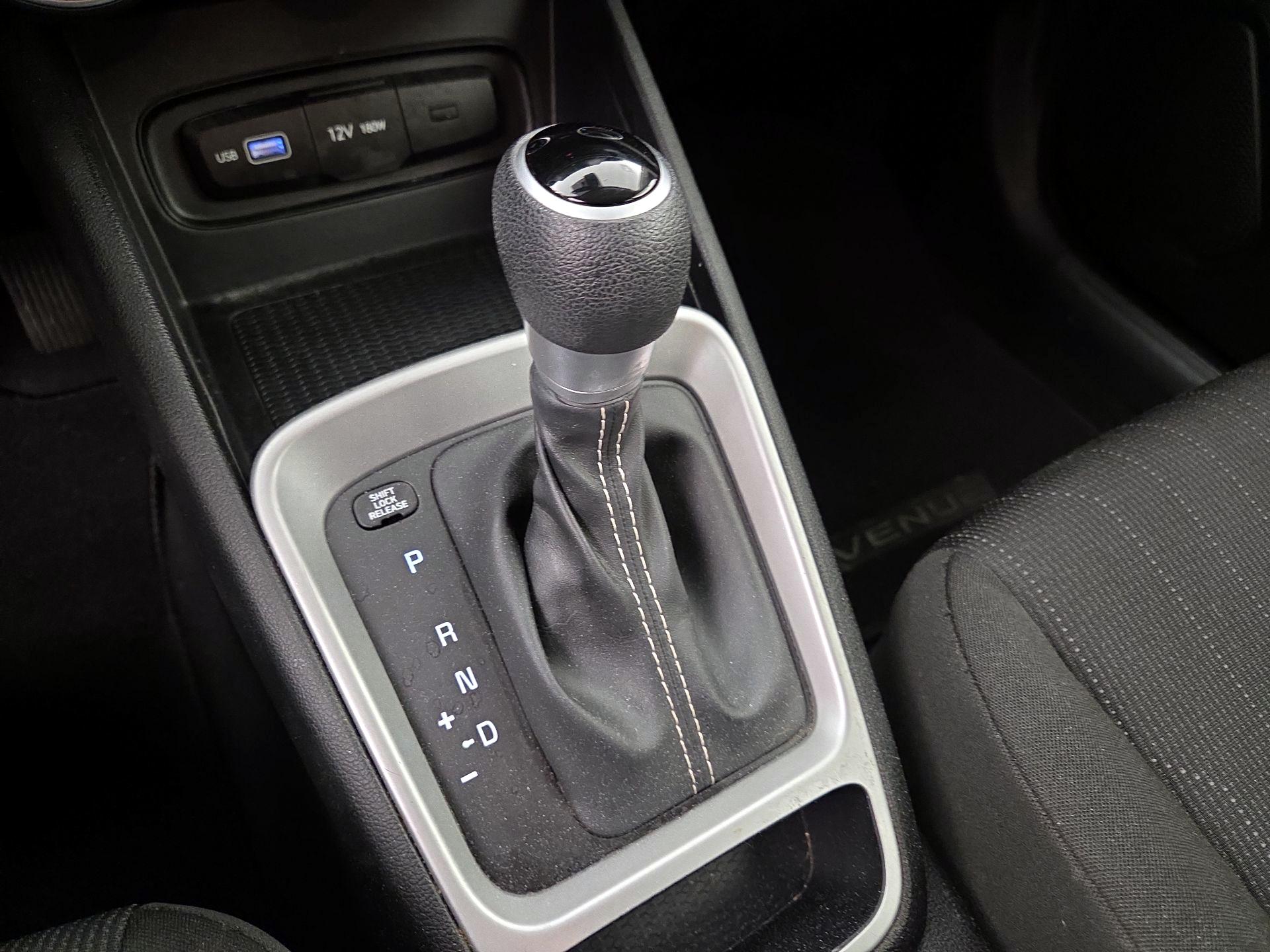 Thumbnail: 2022 Hyundai Venue - 17