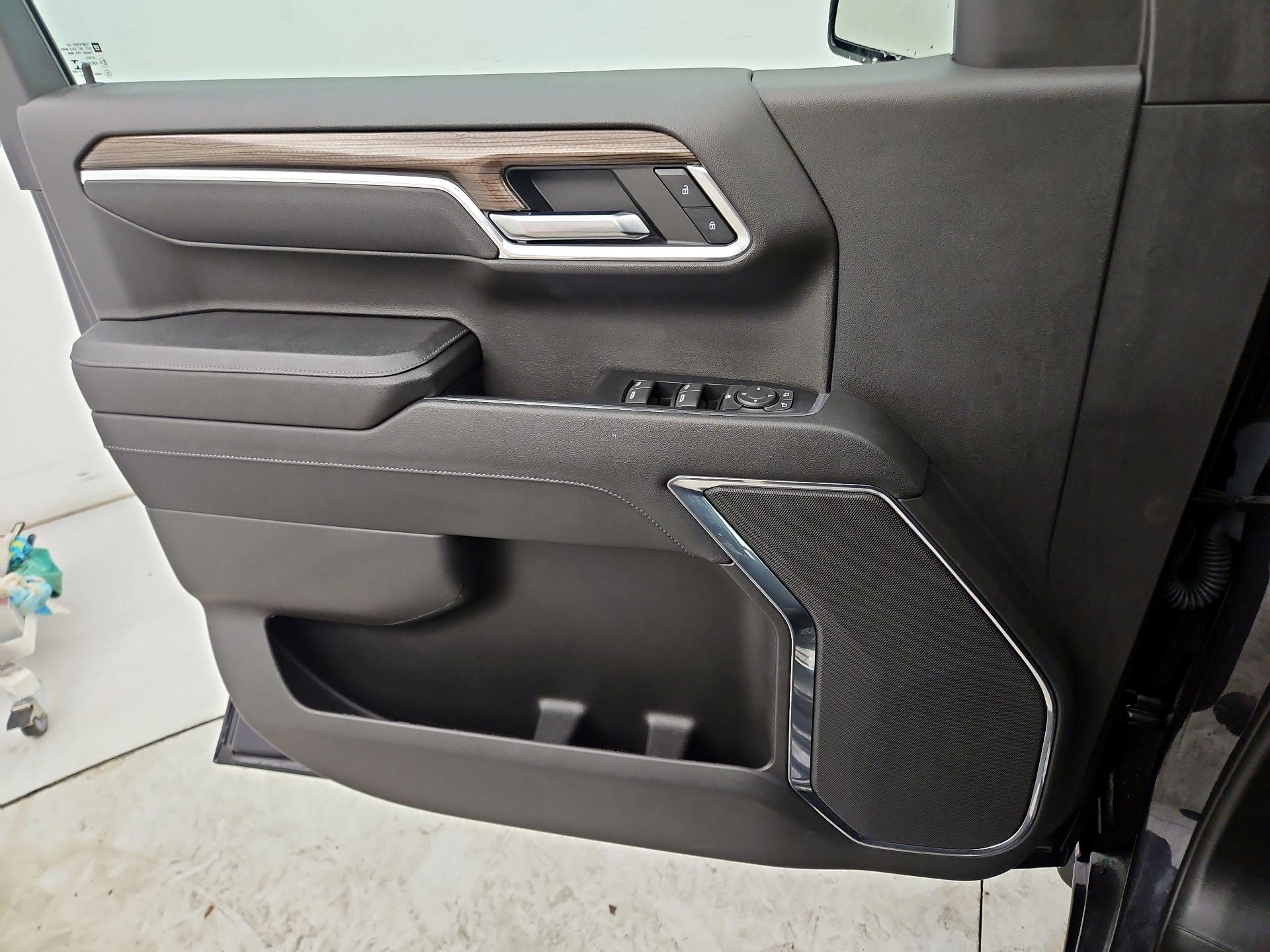 Thumbnail: 2023 Chevrolet Silverado 1500 - 12