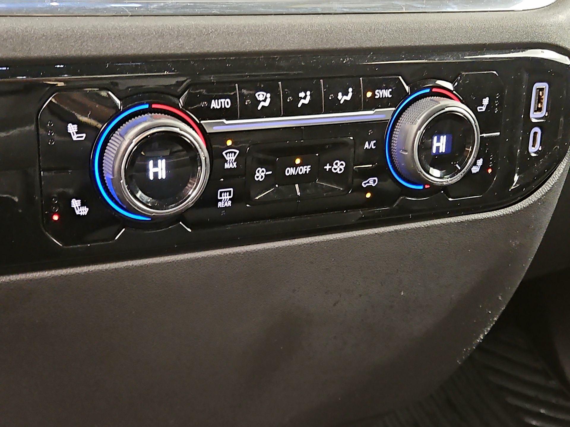 Thumbnail: 2023 Chevrolet Silverado 1500 - 16