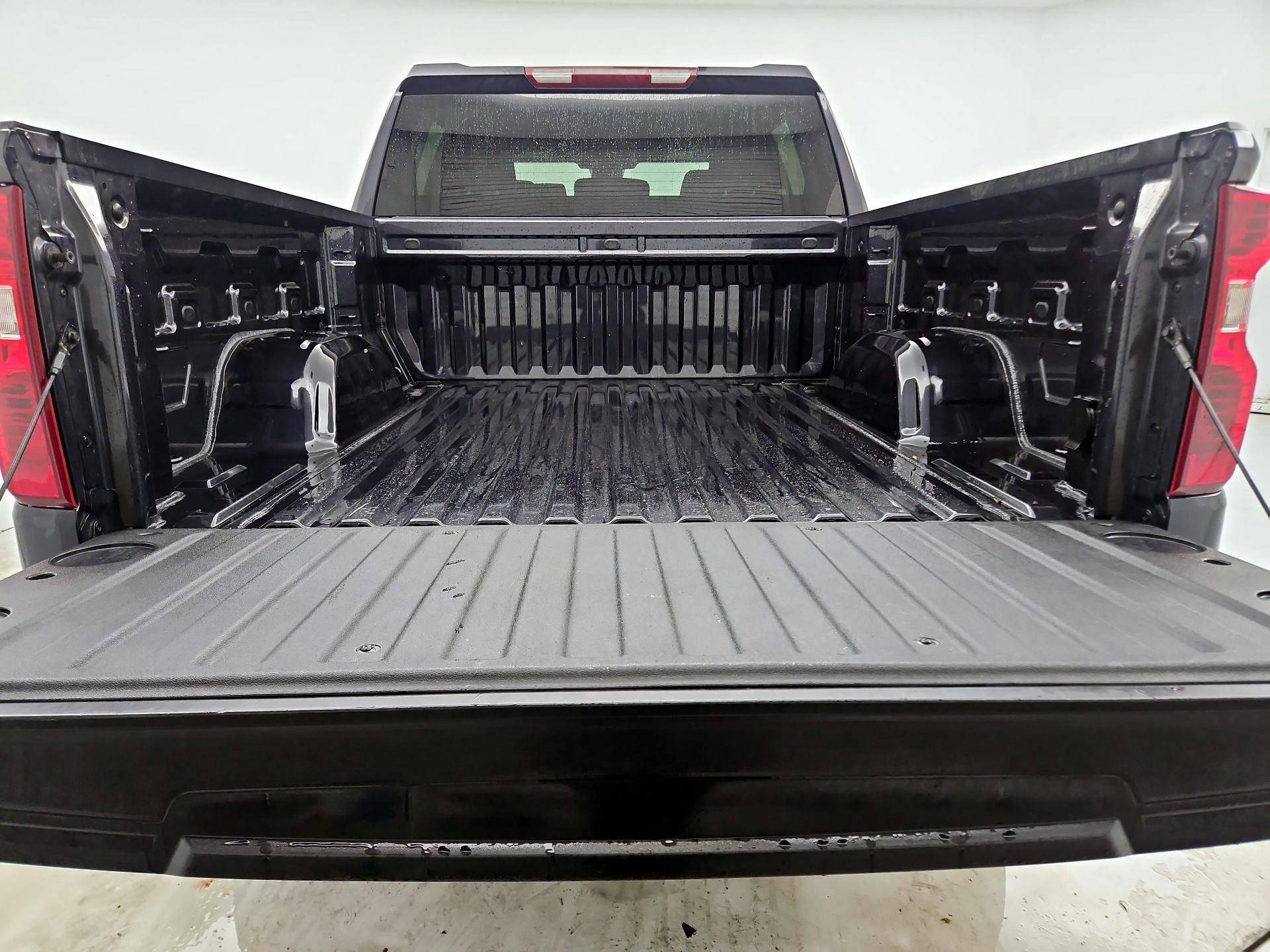 Thumbnail: 2023 Chevrolet Silverado 1500 - 20