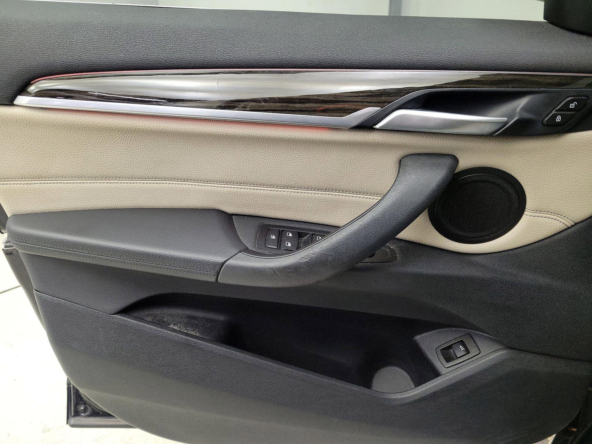 Thumbnail: 2017 BMW X1 - 12