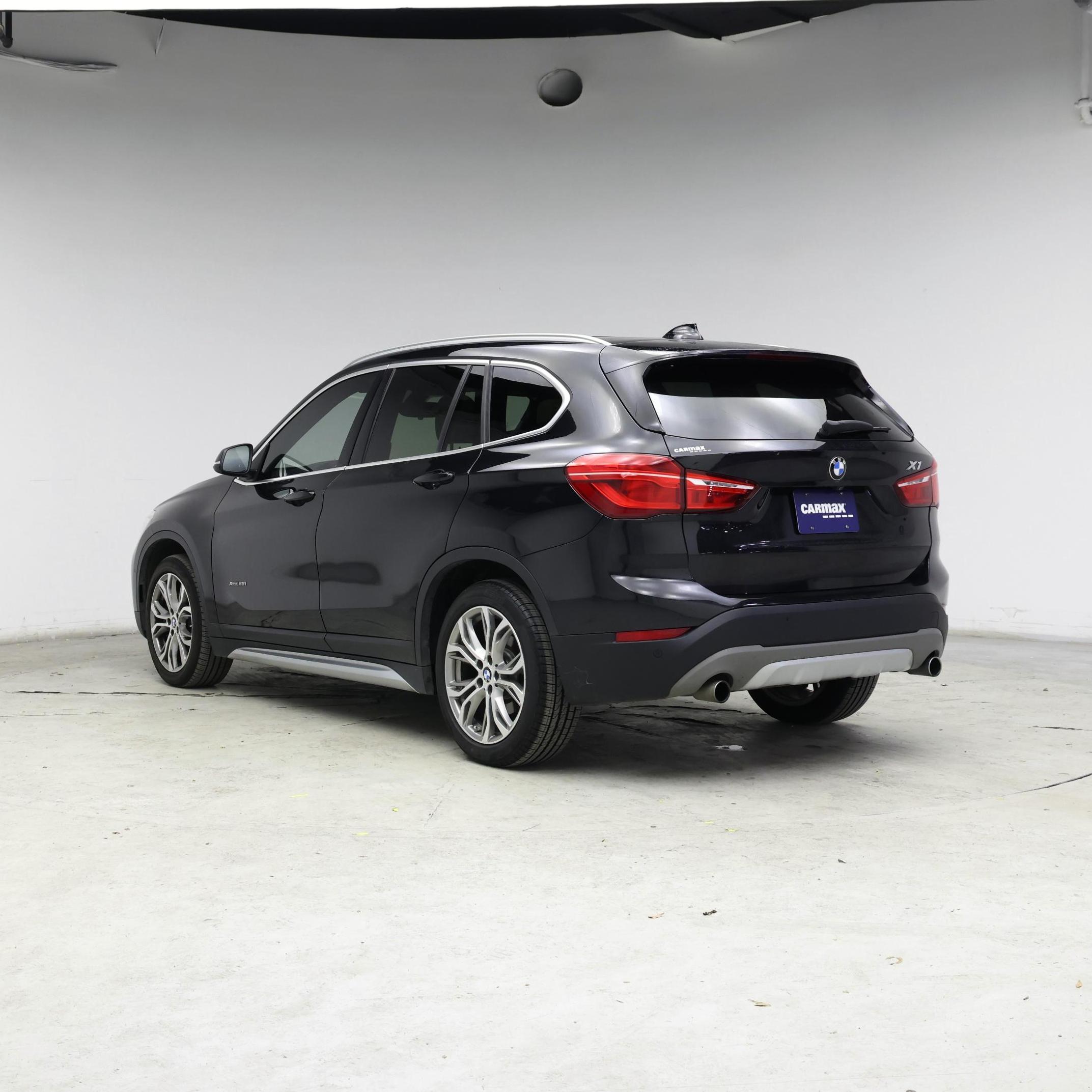 Thumbnail: 2017 BMW X1 - 2