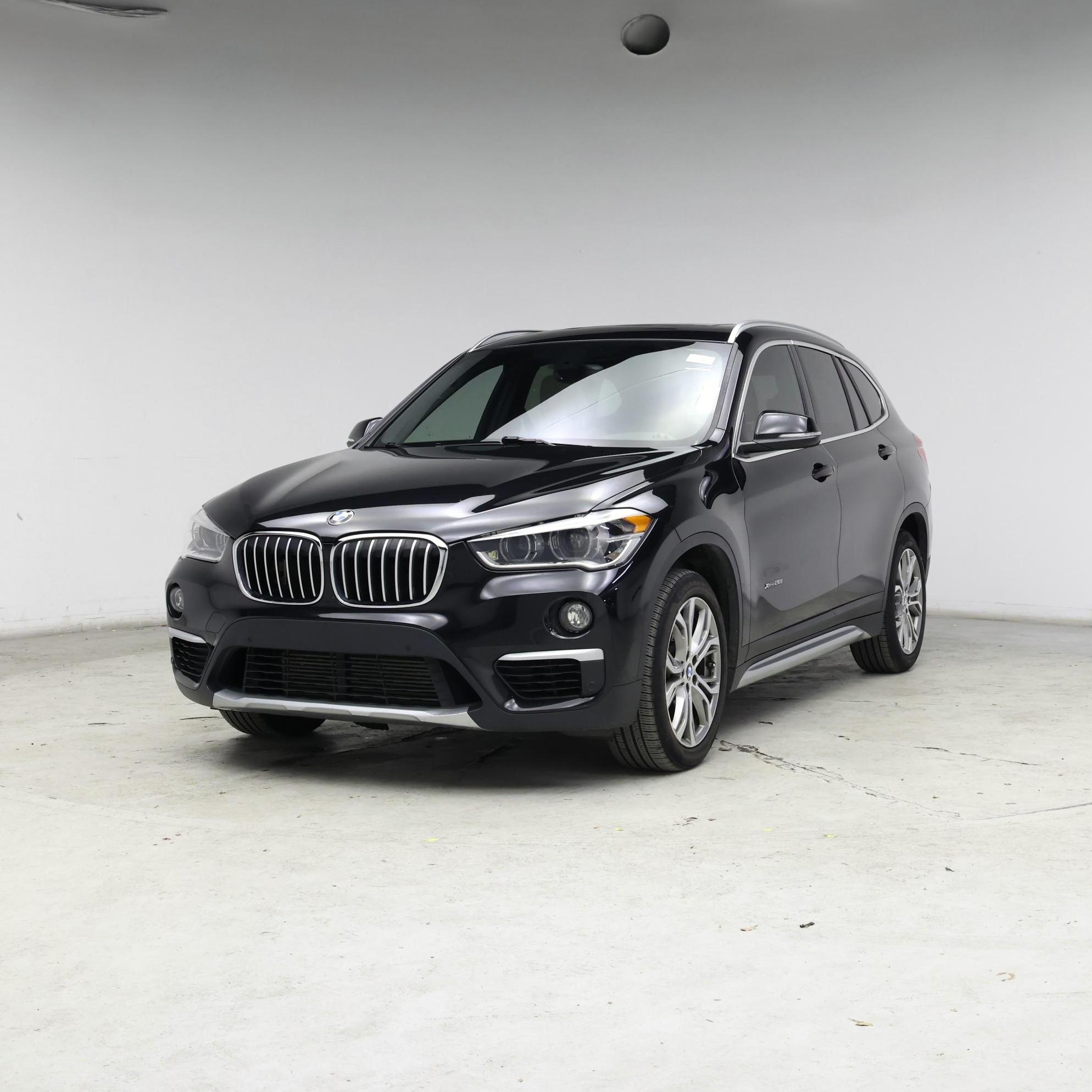 Thumbnail: 2017 BMW X1 - 4