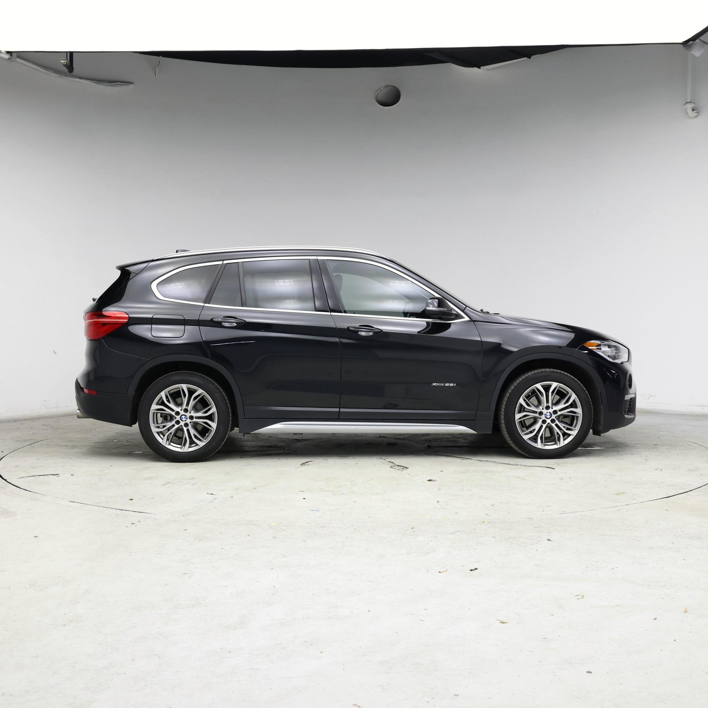 Thumbnail: 2017 BMW X1 - 7