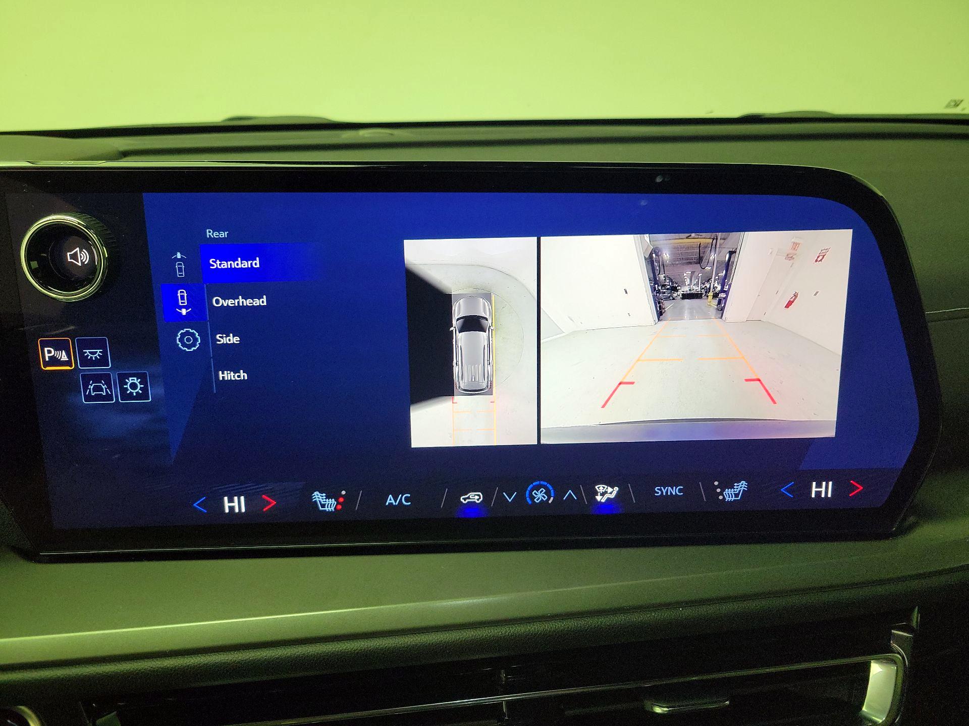 Thumbnail: 2024 Chevrolet Traverse - 15