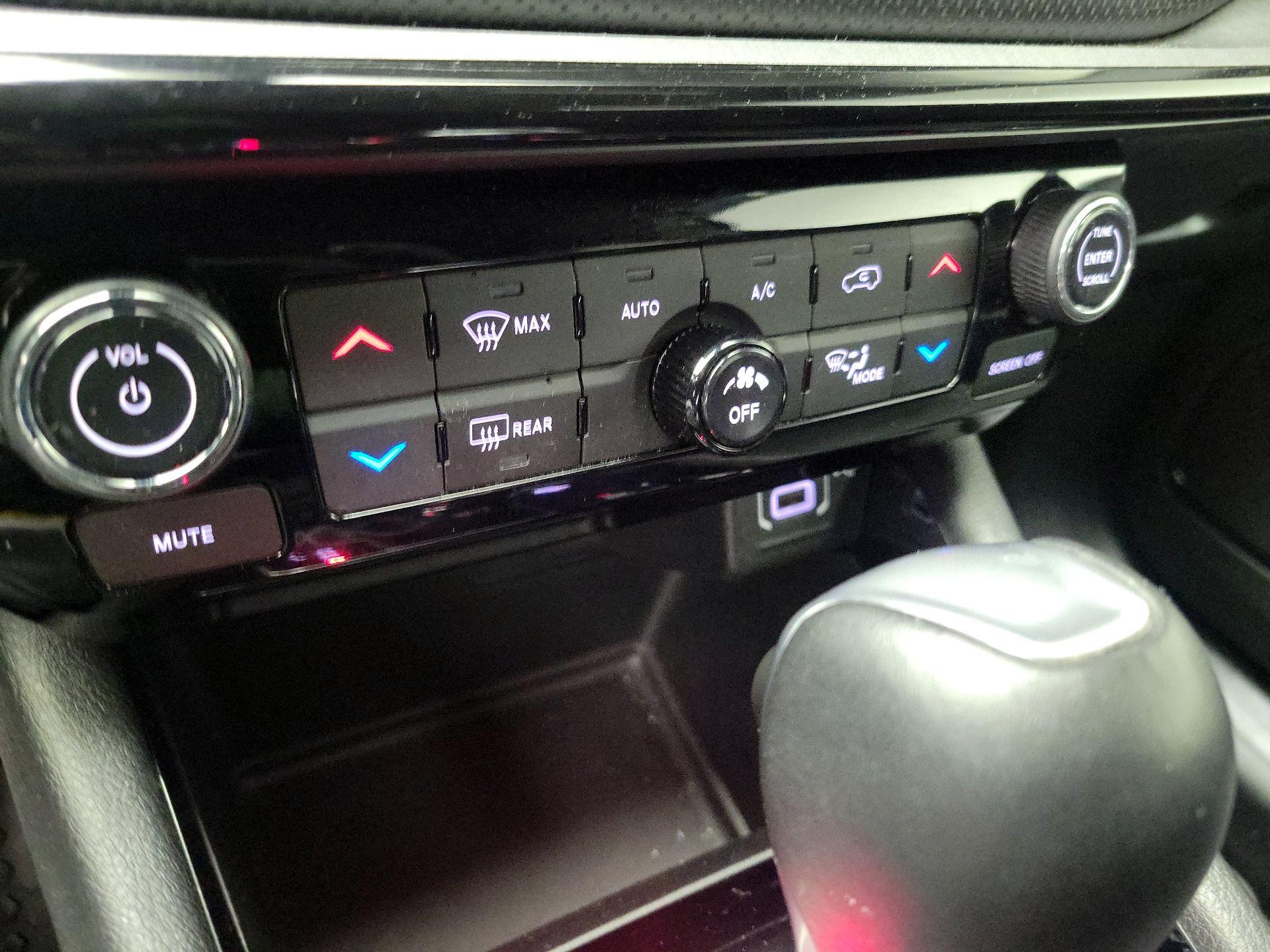 Thumbnail: 2024 Jeep Compass - 16