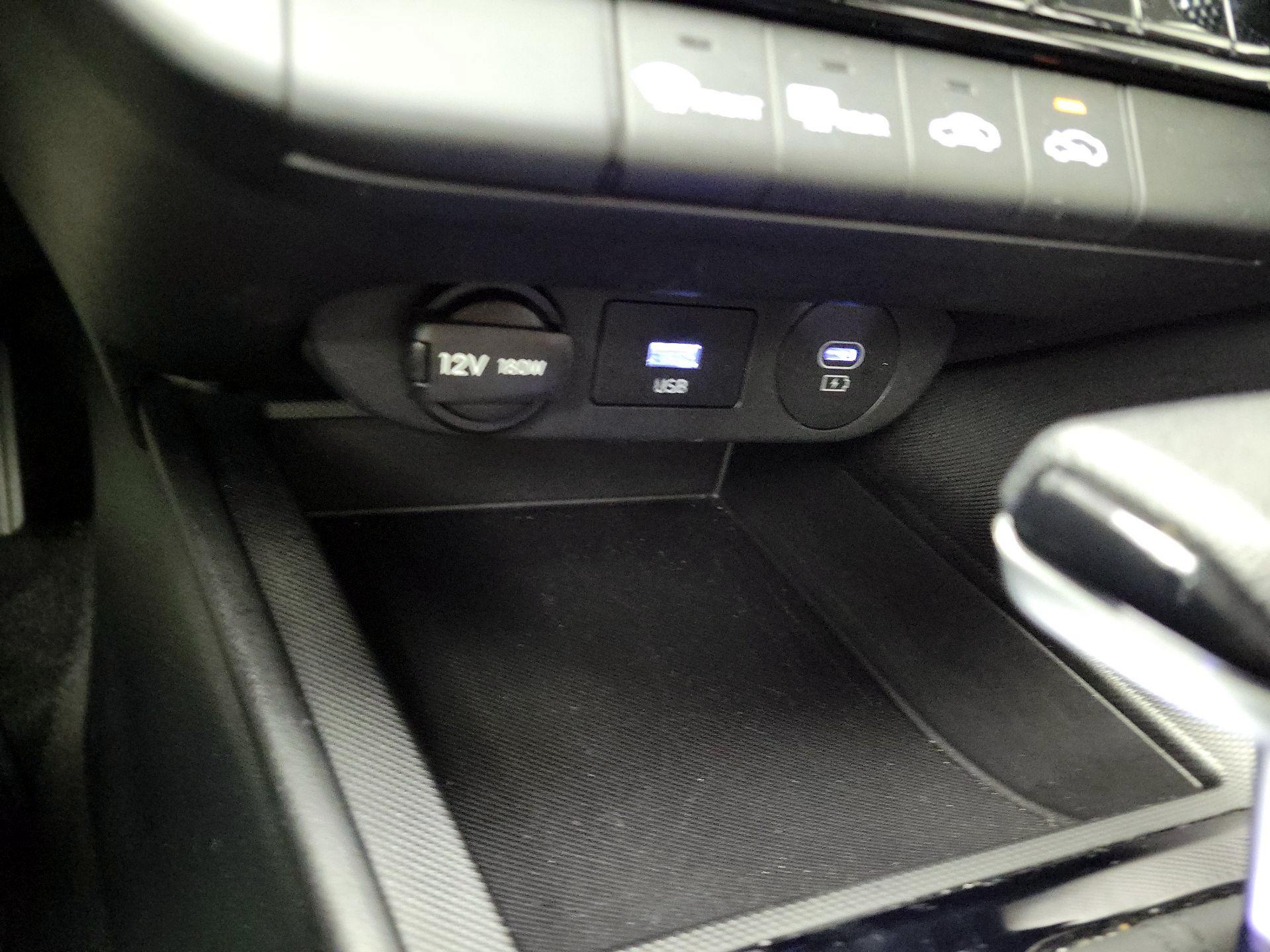 Thumbnail: 2024 Hyundai Elantra - 18