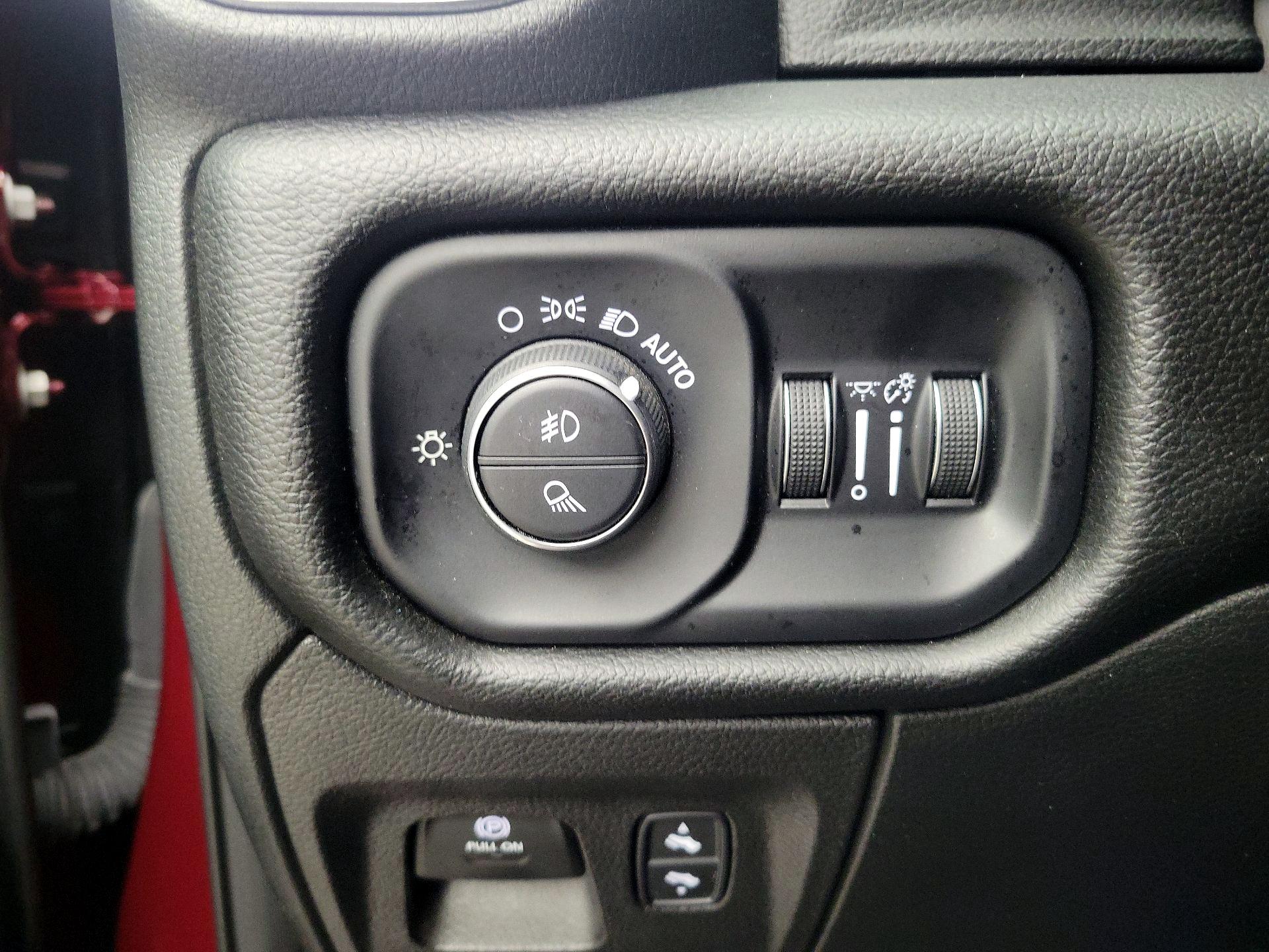 Thumbnail: 2025 RAM 1500 - 13