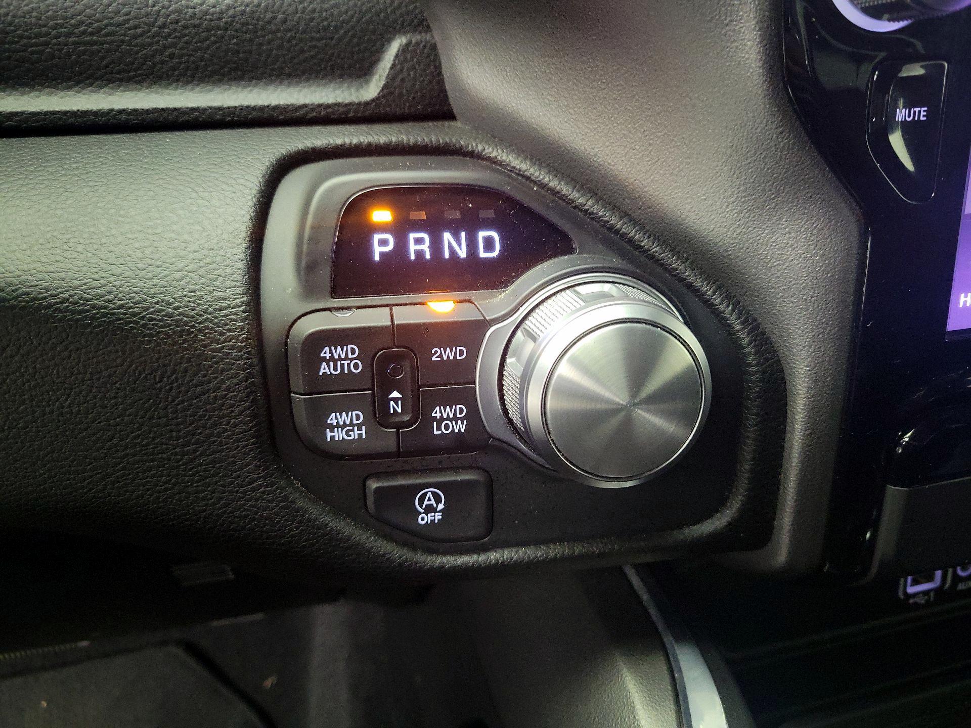 Thumbnail: 2025 RAM 1500 - 18