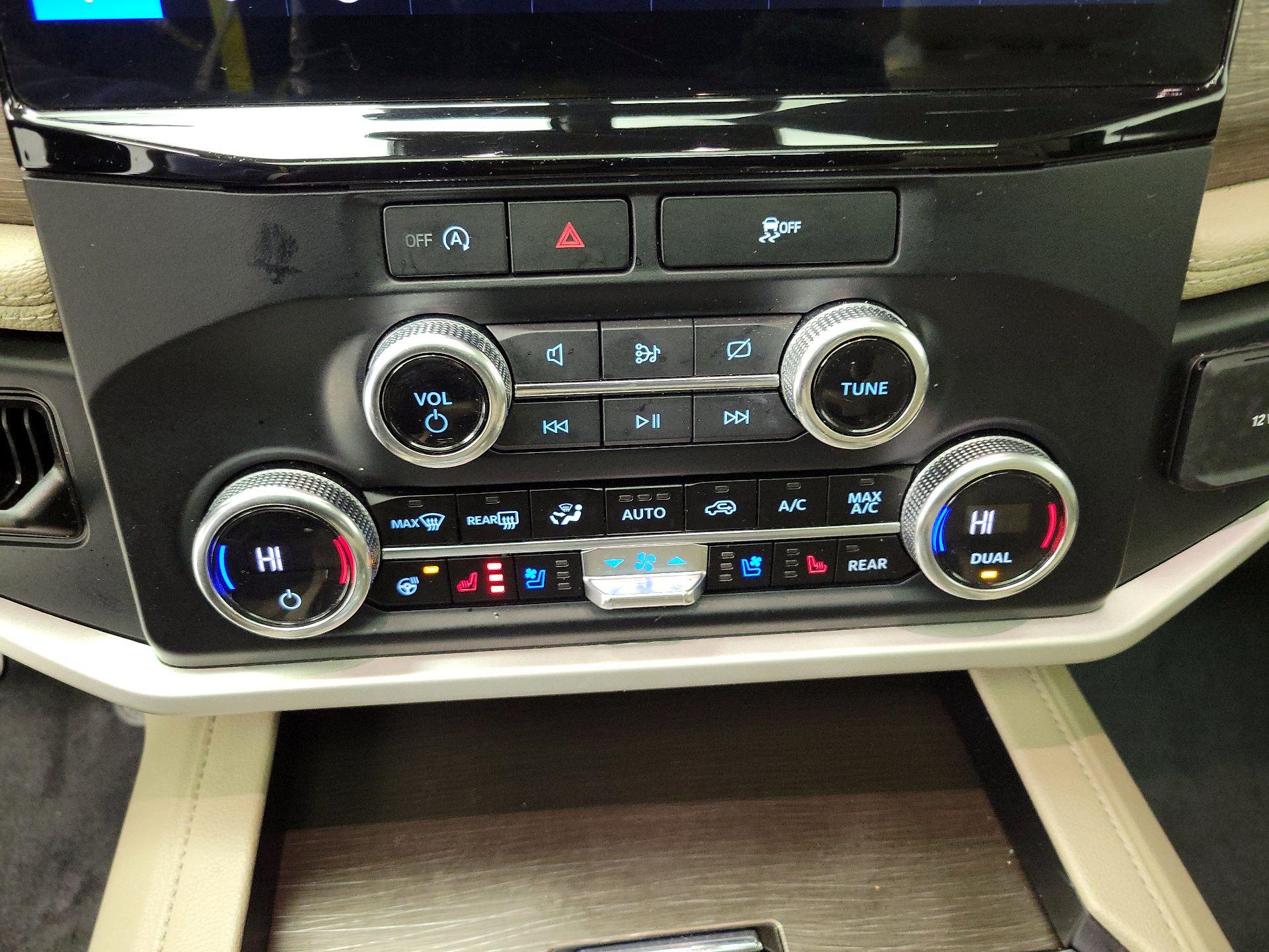 Thumbnail: 2024 Ford Expedition MAX - 17