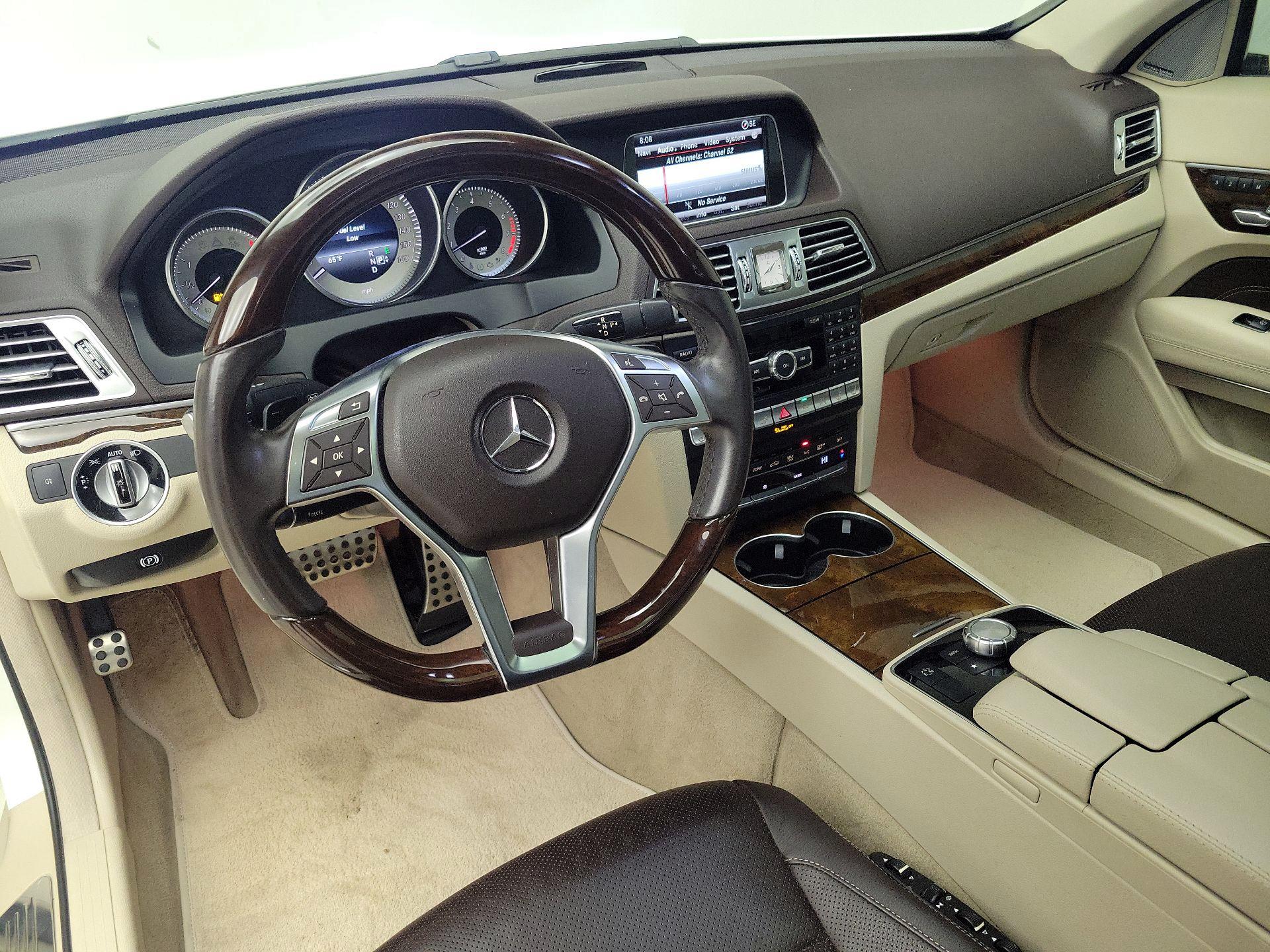 Thumbnail: 2015 Mercedes-Benz E-Class - 9