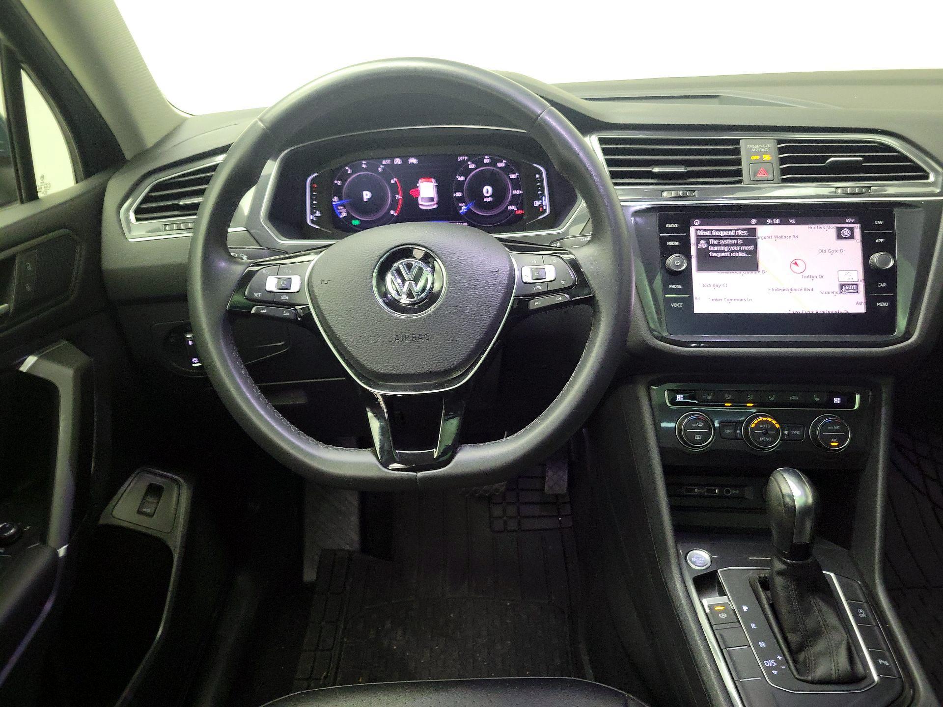 Thumbnail: 2020 Volkswagen Tiguan - 10