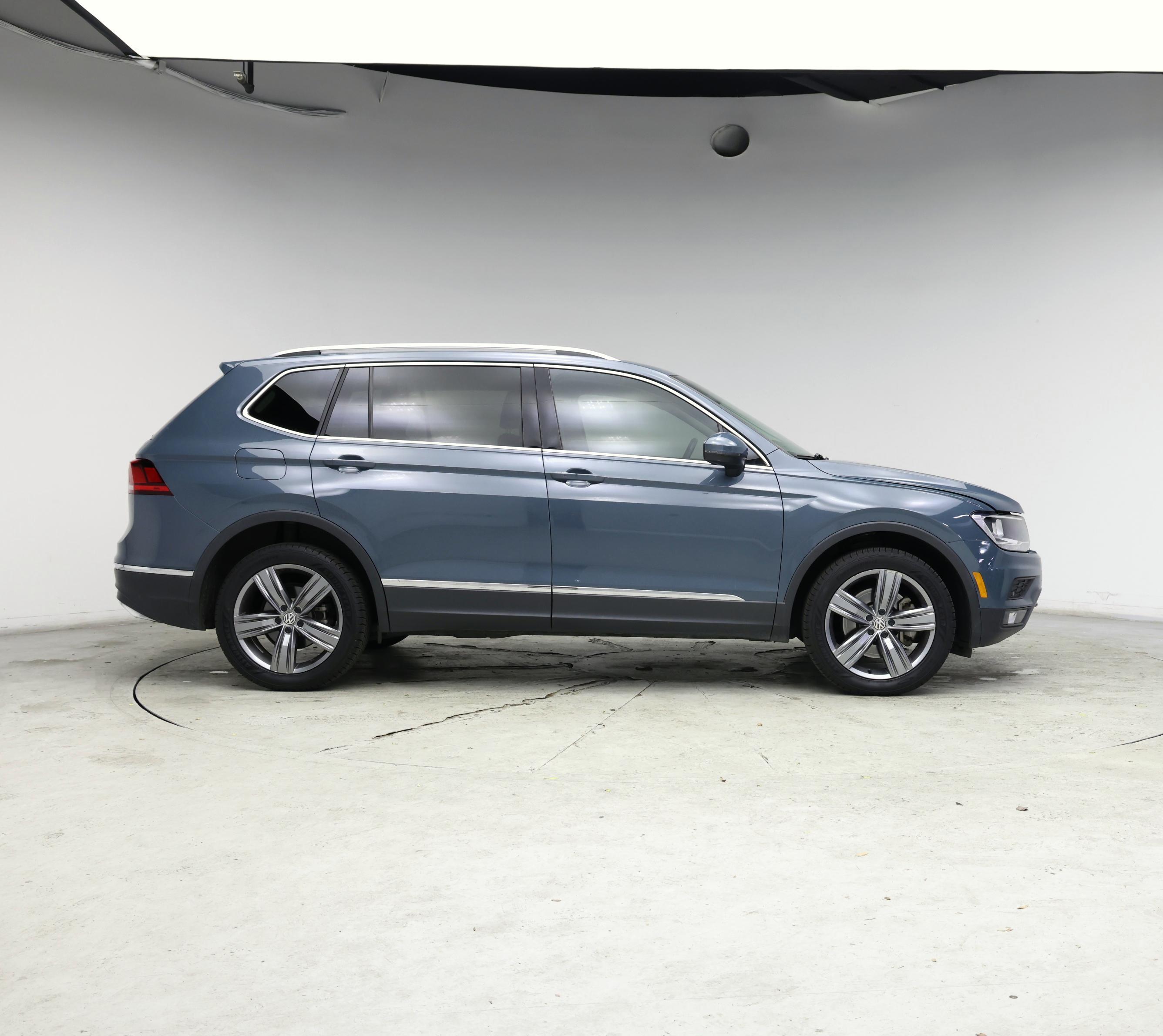 Thumbnail: 2020 Volkswagen Tiguan - 7