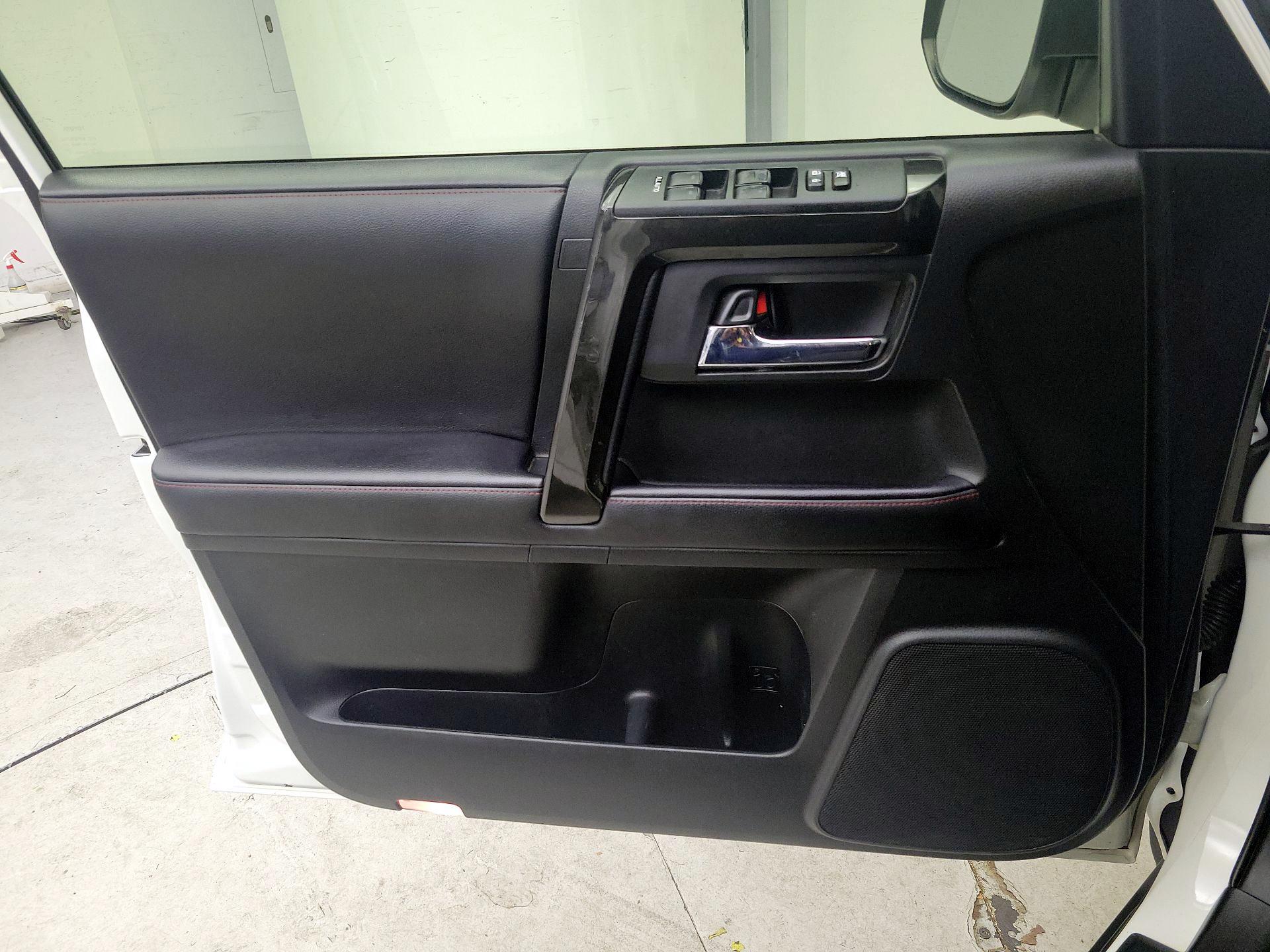 Thumbnail: 2022 Toyota 4Runner - 12