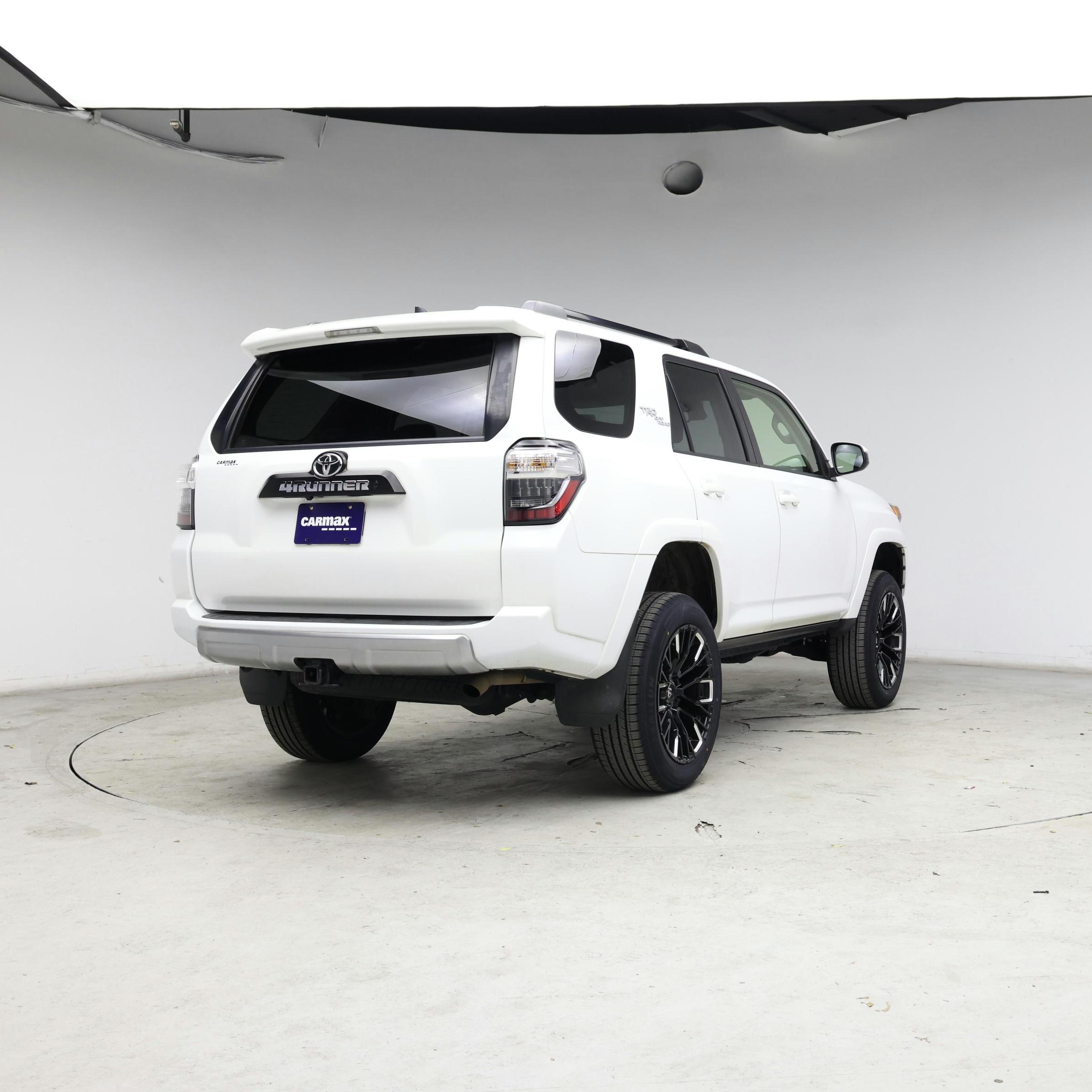 Thumbnail: 2022 Toyota 4Runner - 8