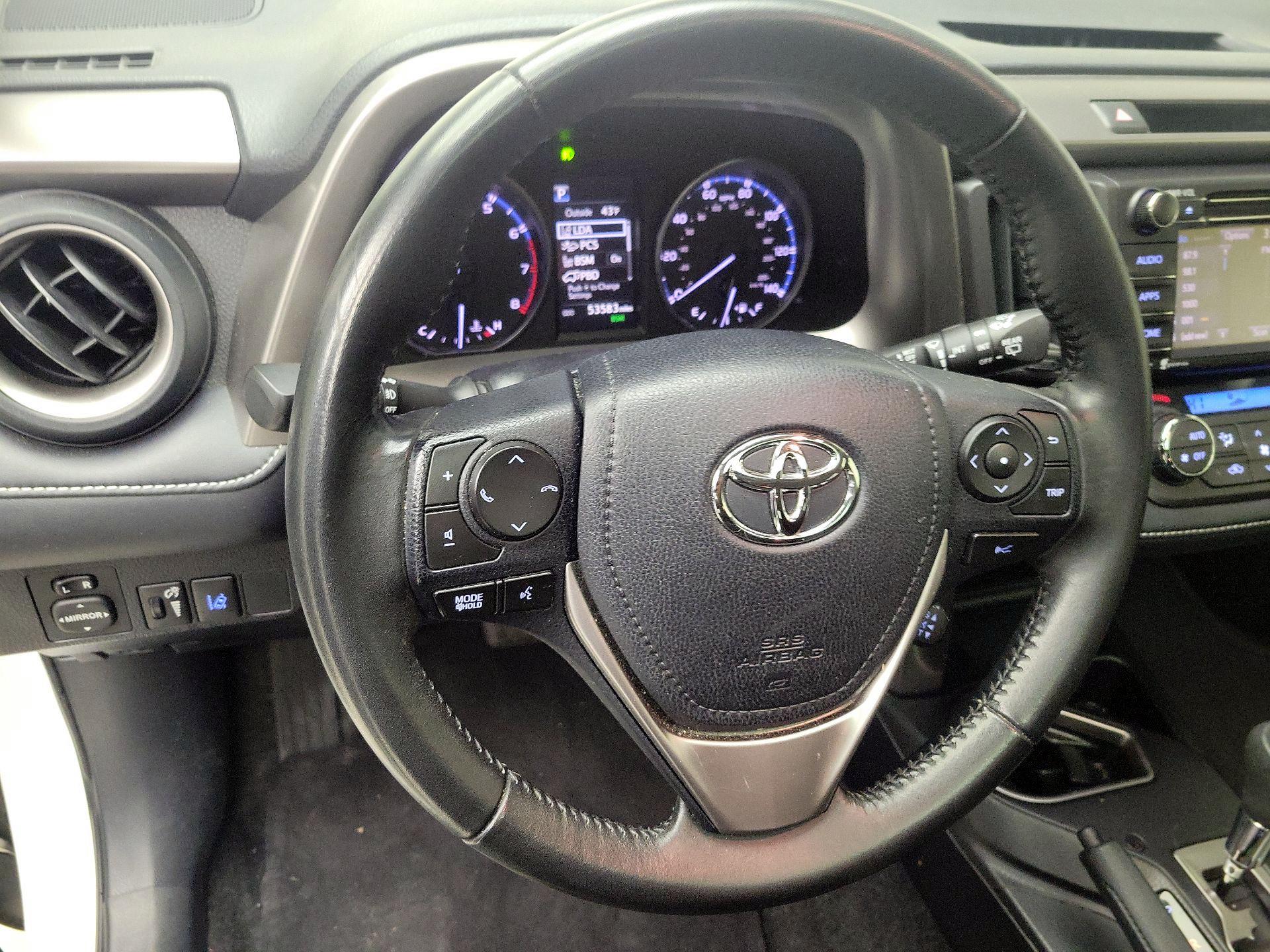 Thumbnail: 2018 Toyota RAV4 - 10