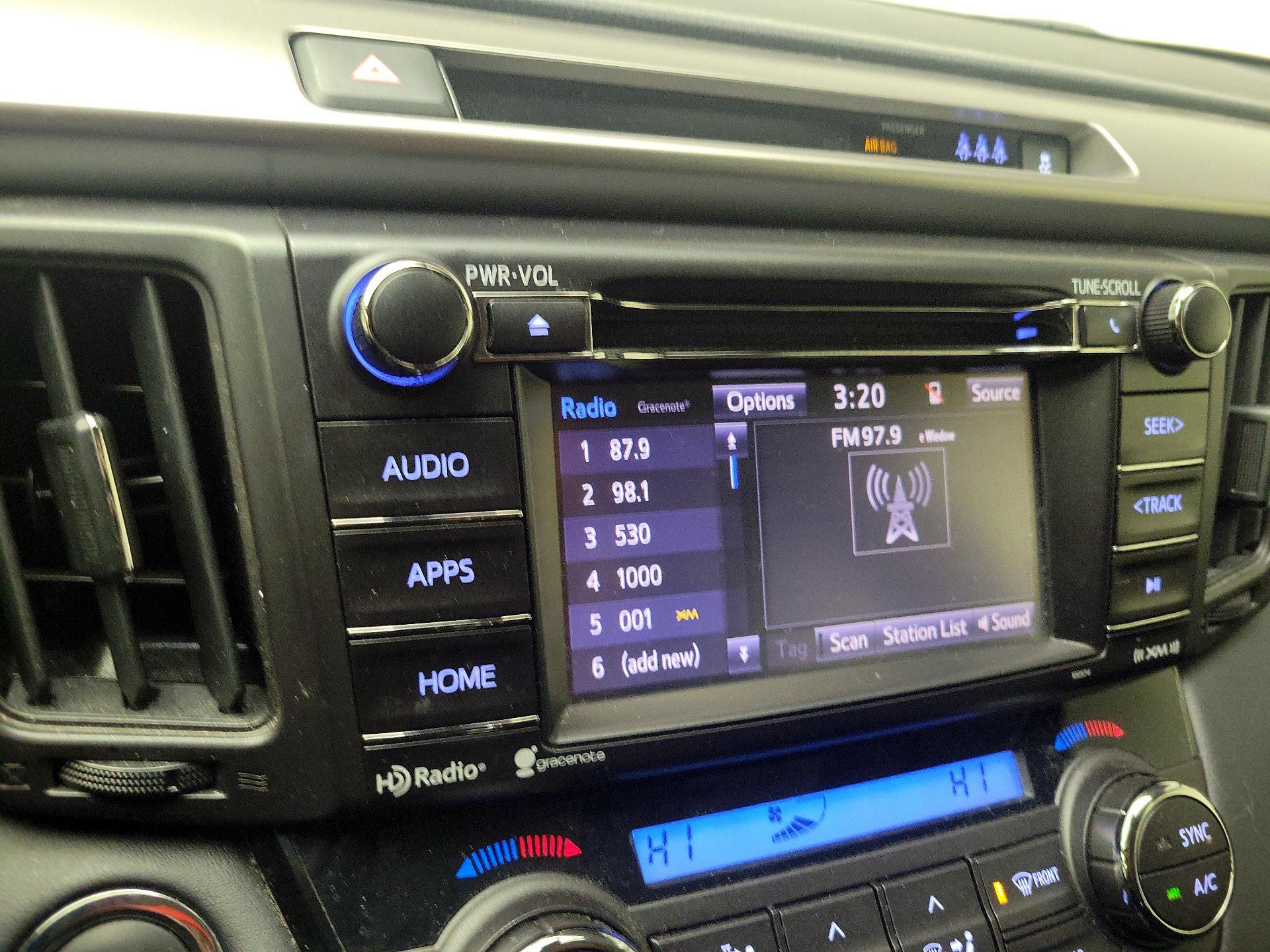 Thumbnail: 2018 Toyota RAV4 - 15